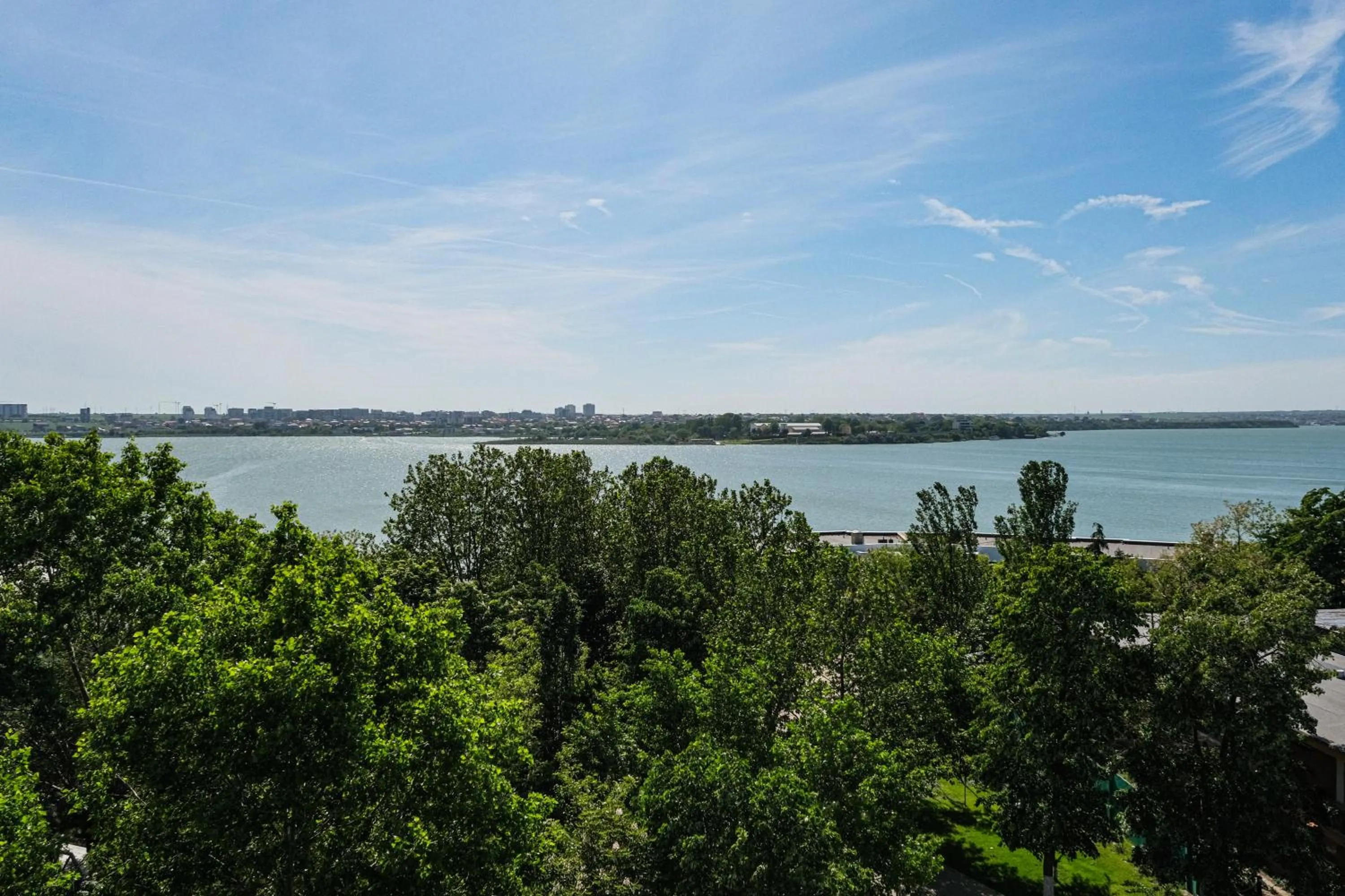 Lake view in Panoramic Mamaia Hotel