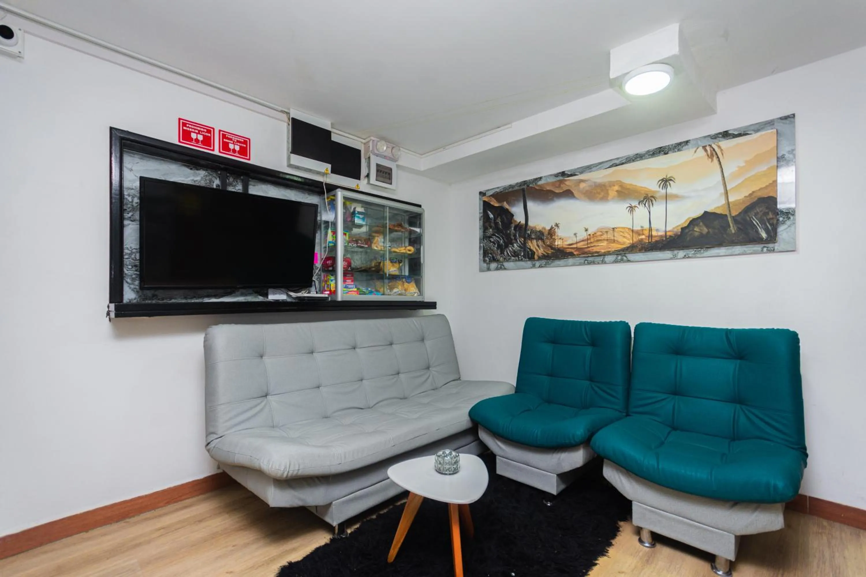 TV and multimedia in Hotel Lares 70 Laureles