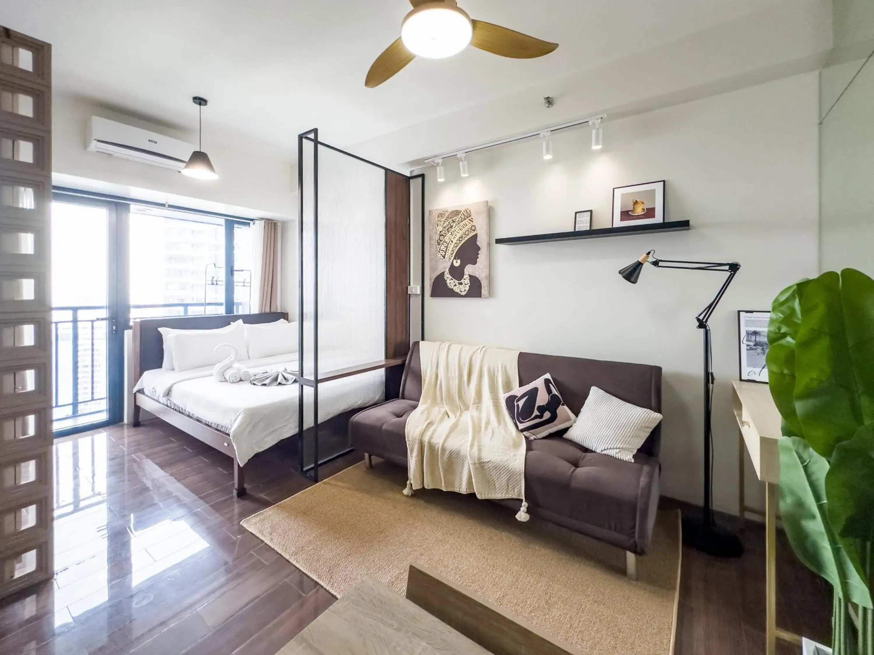 One-Bedroom Apartment with Balcony and City View in GemstoneBR in SMDC Air Residences One-Bedroom Apartment with Balcony and City View in GemstoneBR in SMDC Air Residences