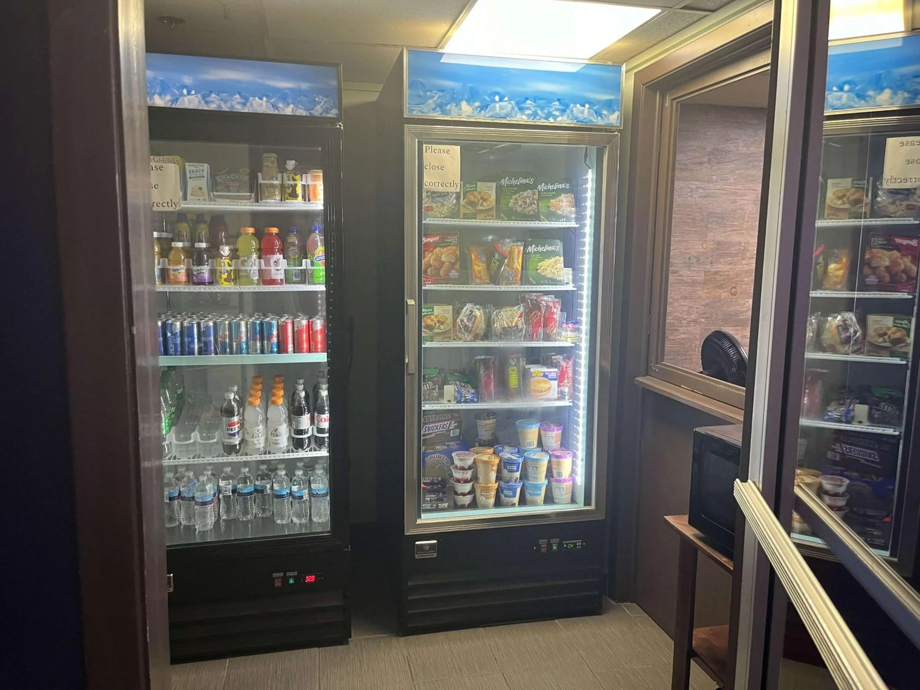 Property building in Studio 6 Suites Amarillo, TX West Medical Center