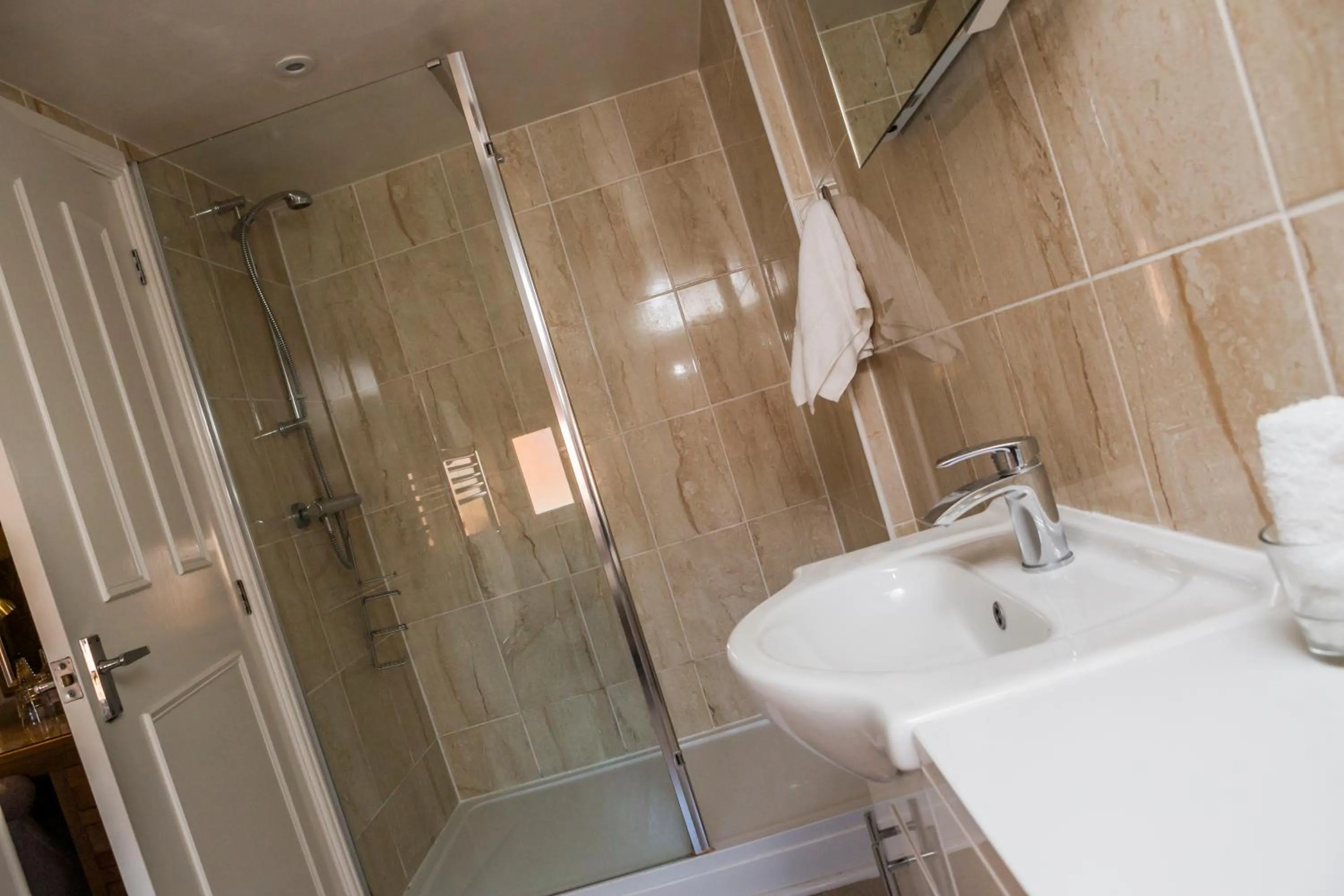 Bathroom in The Black Swan Inn