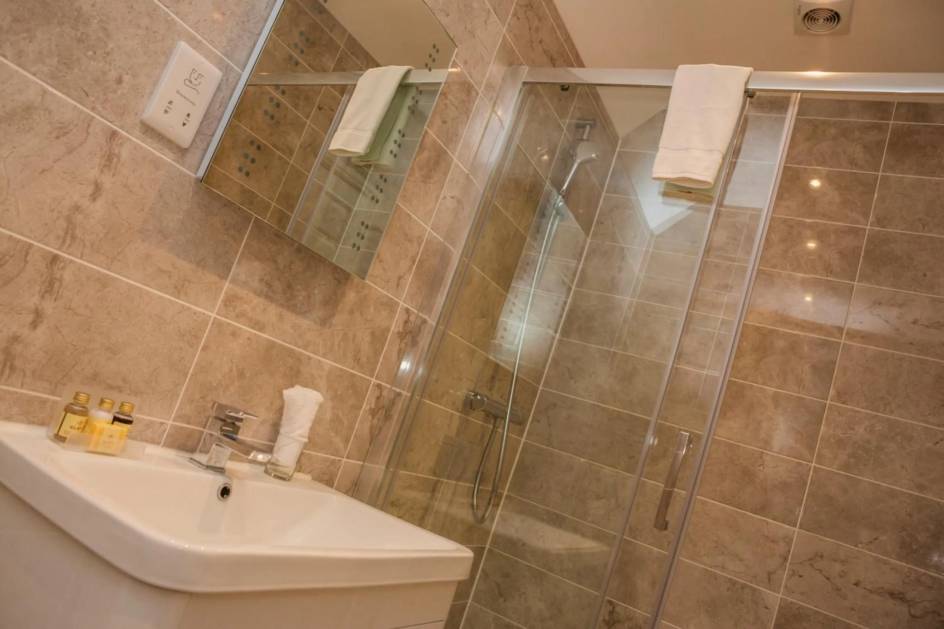 Bathroom in The Black Swan Inn