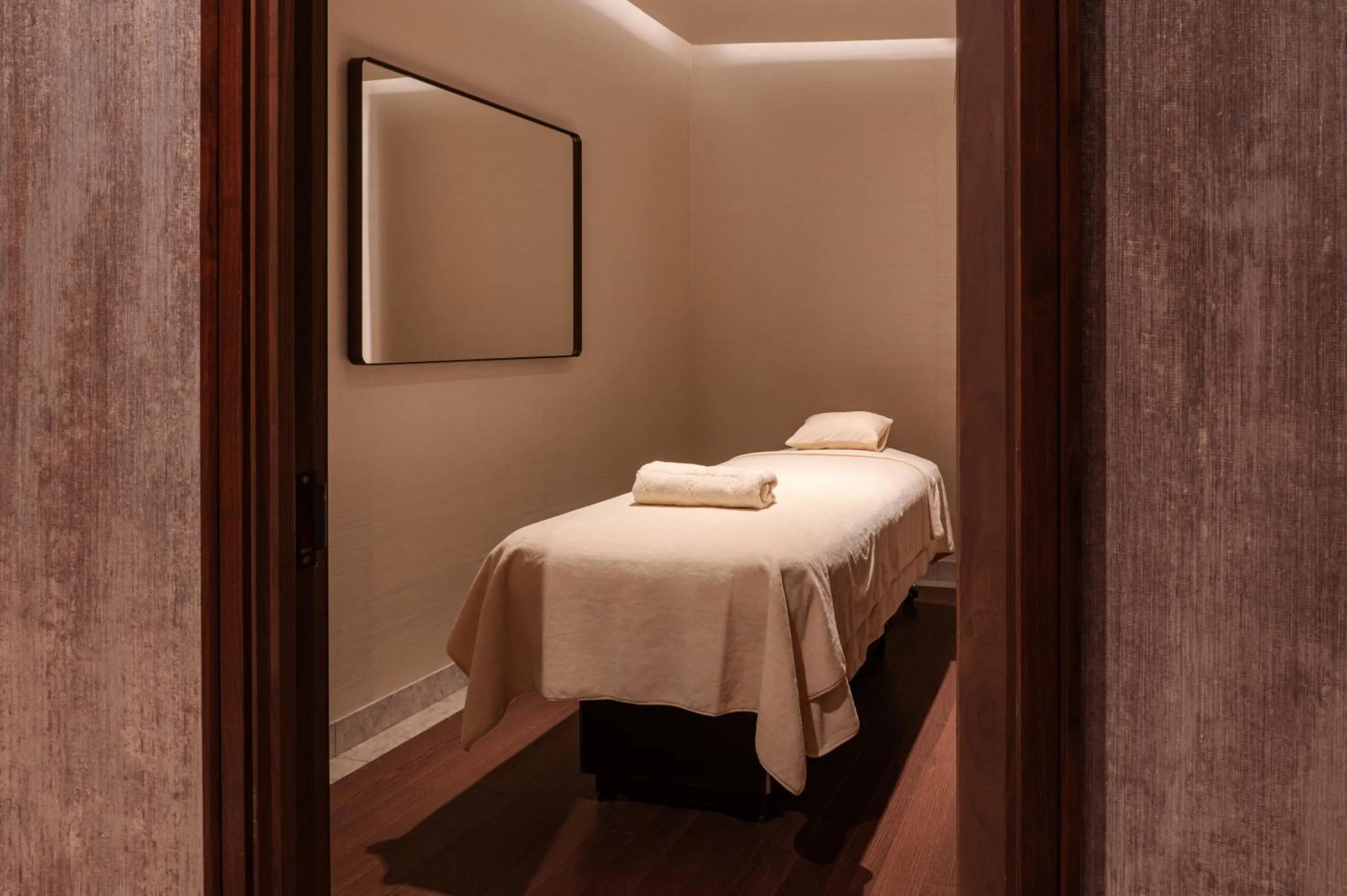 Massage in Maison Hudson