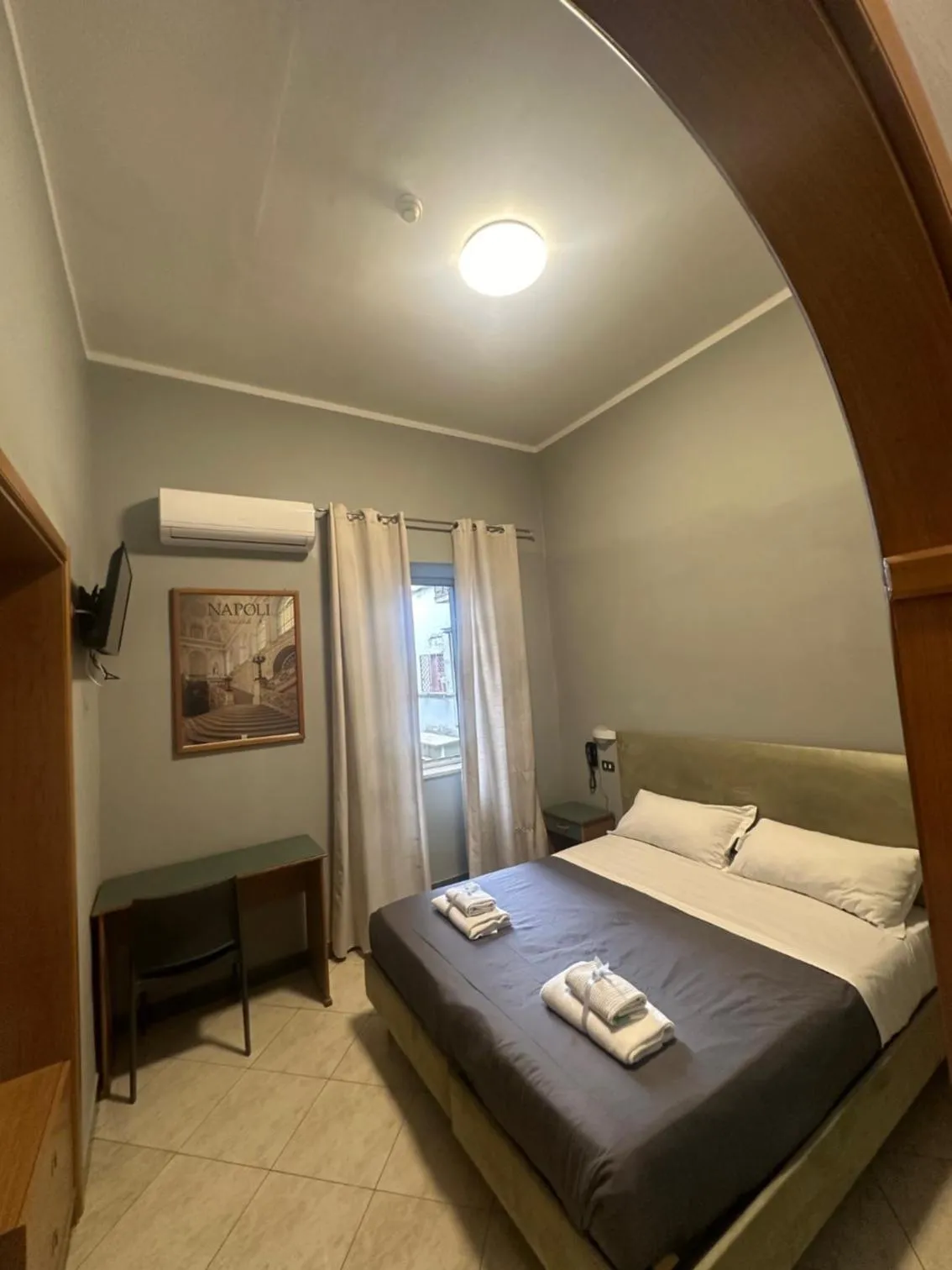 Bedroom, Bed in Smart Station Hotel