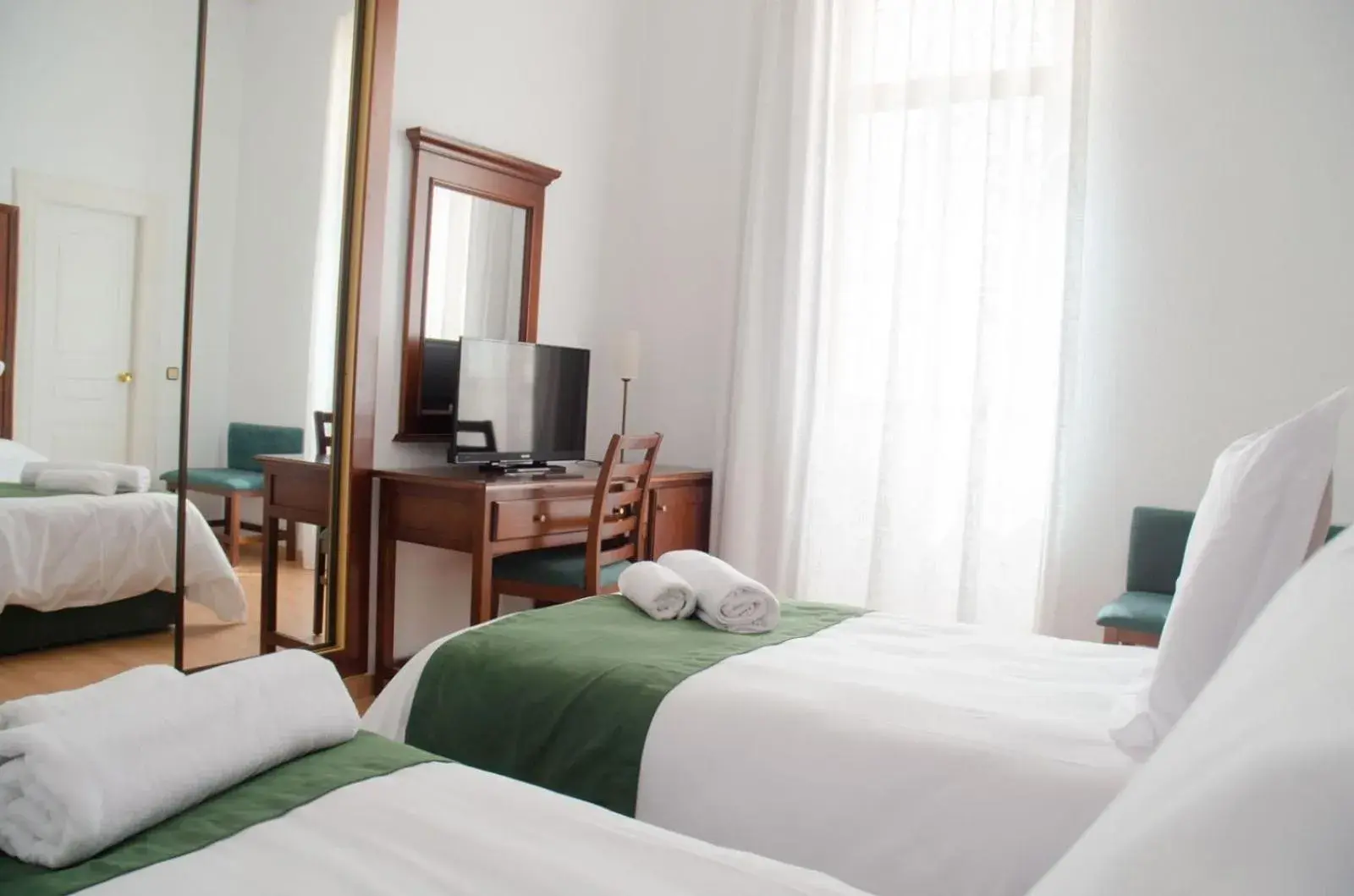 Double or Twin Room in Hotel Balneario de Marmolejo Double or Twin Room in Hotel Balneario de Marmolejo