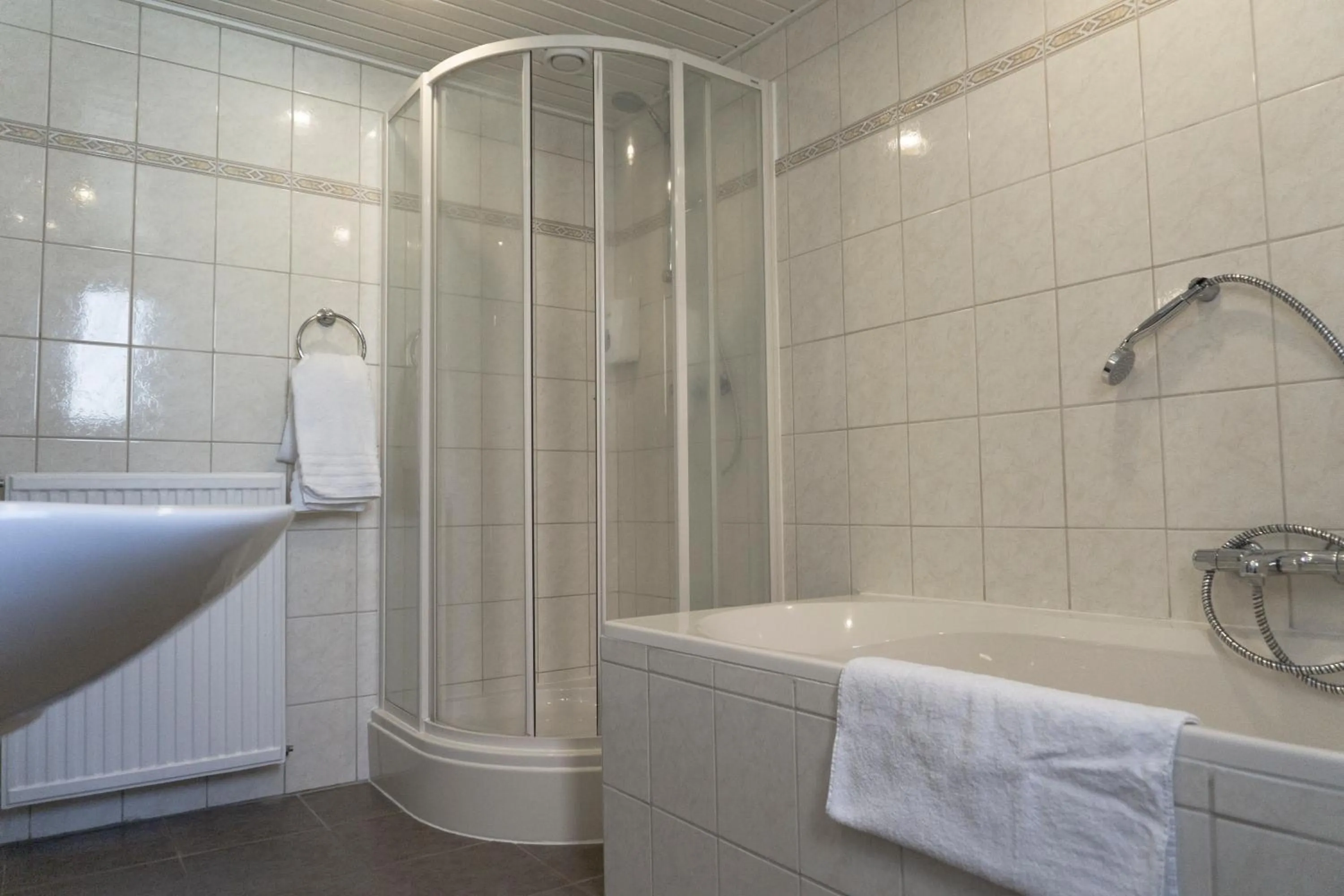 Bathroom in Hotel Waddengenot