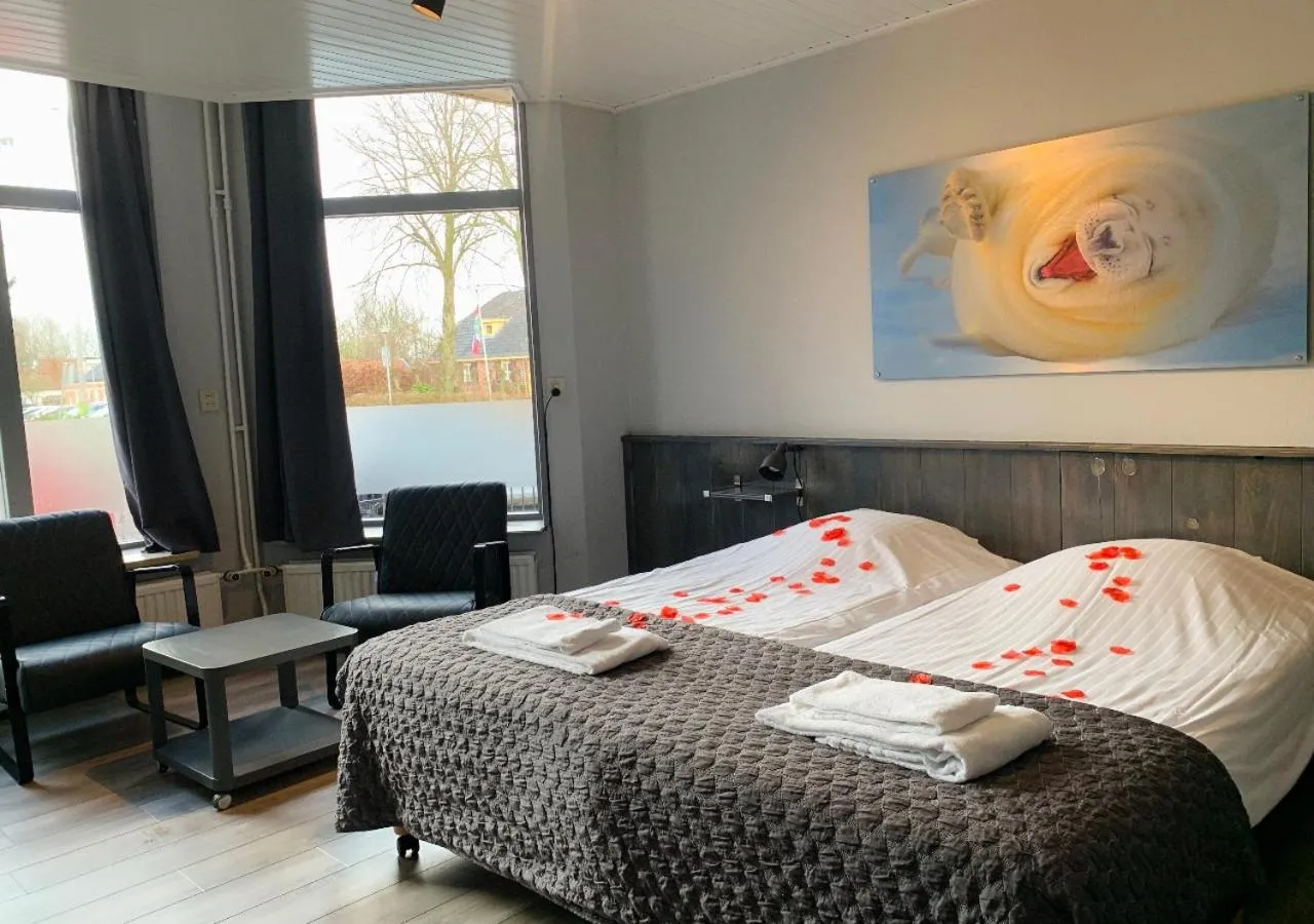 Bedroom, Bed in Hotel Waddengenot