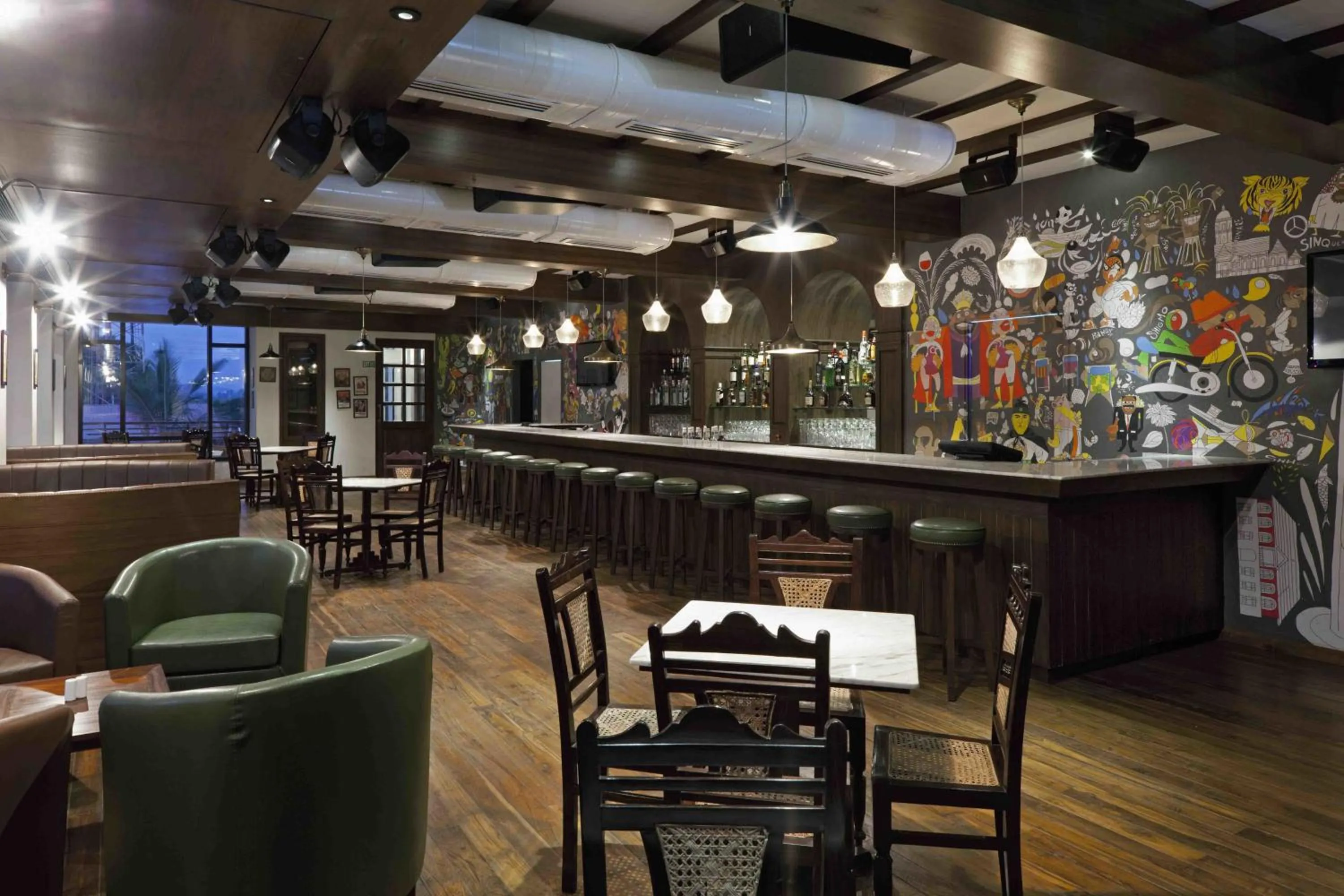 Restaurant/places to eat in SinQ Party Hotel - No Male Stags Allowed