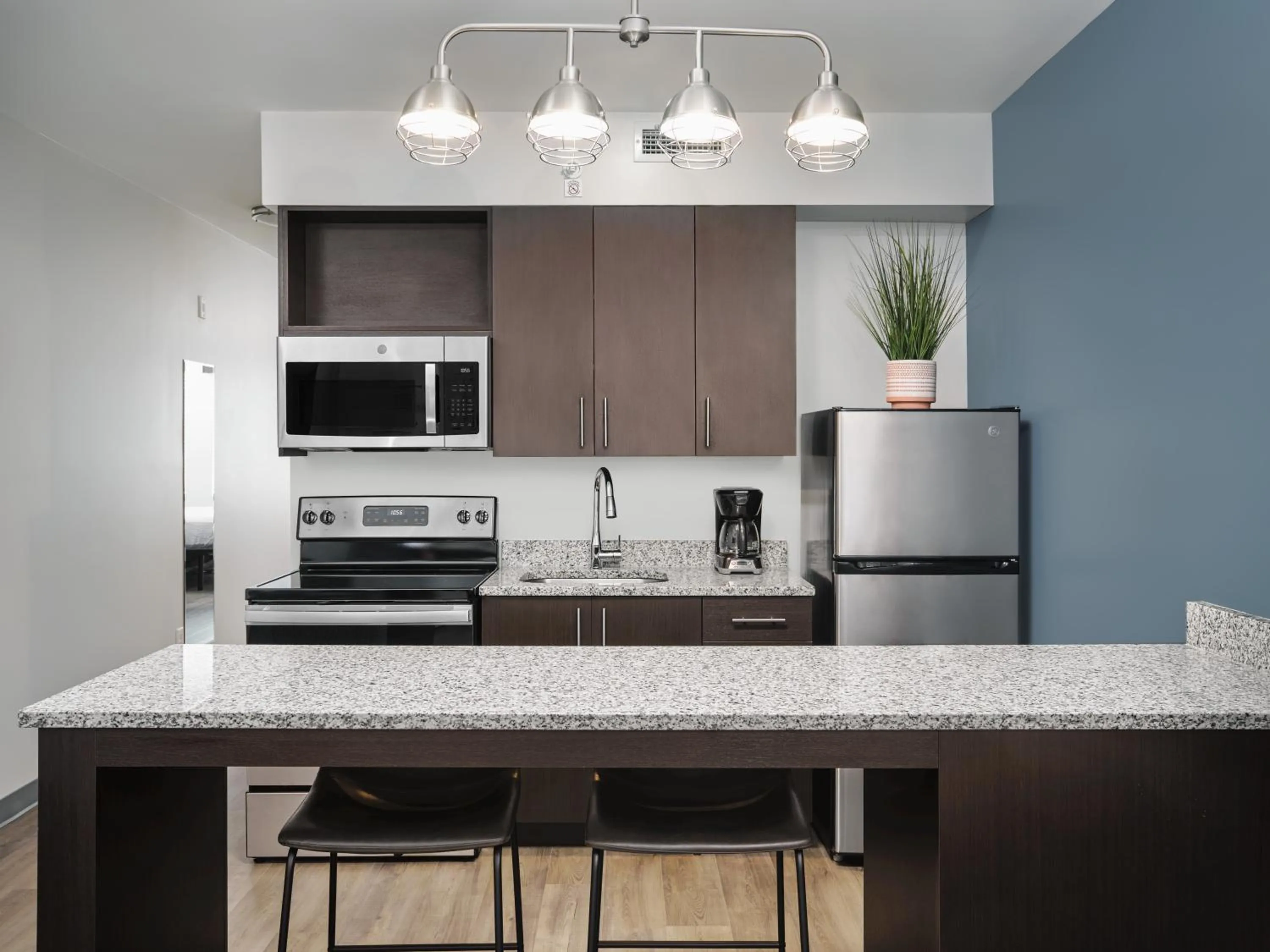Kitchen or kitchenette in stayAPT Suites Memphis-Cordova/Wolfchase Galleria