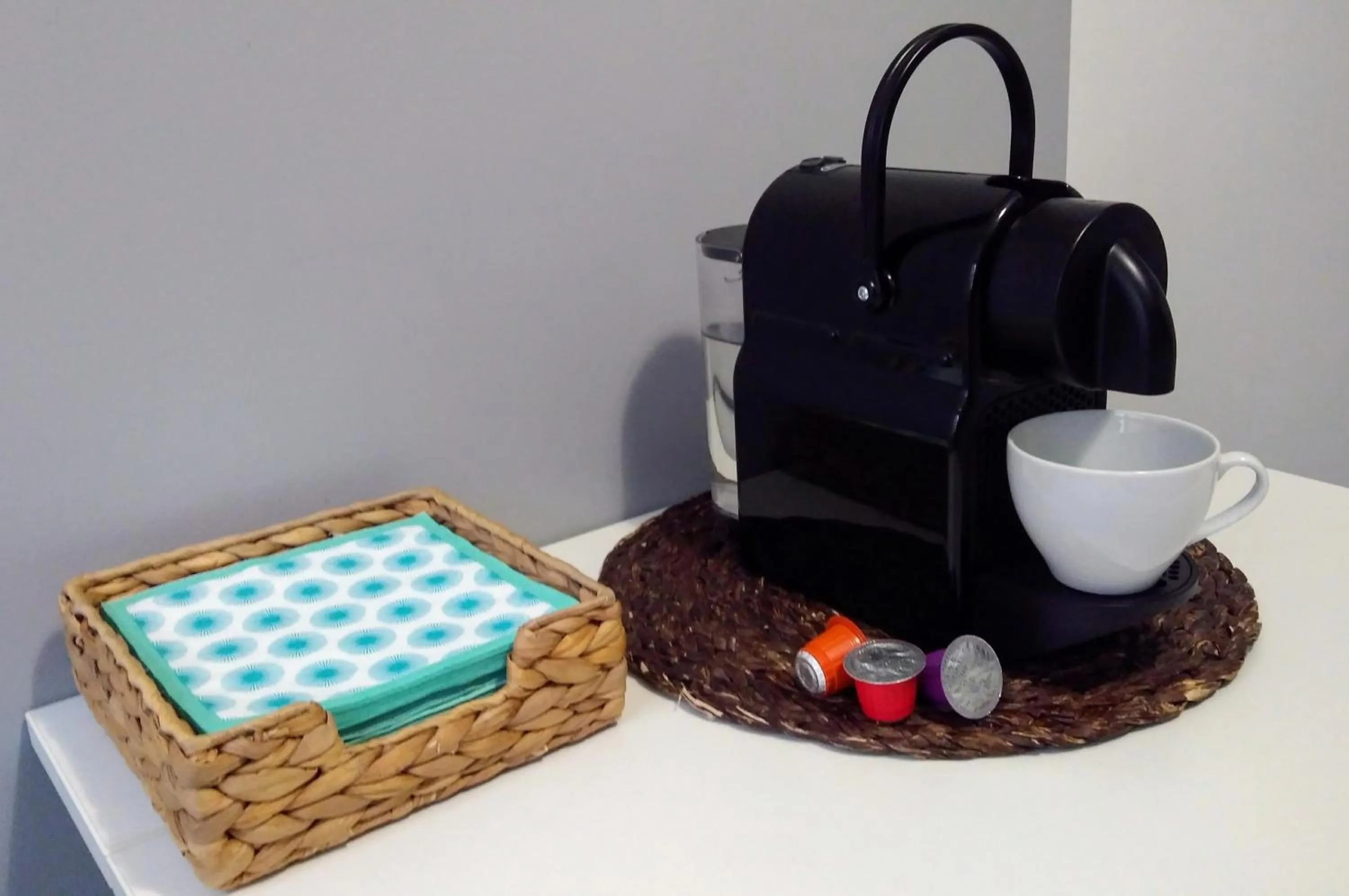 Coffee/tea facilities in Feel at home - Old Town