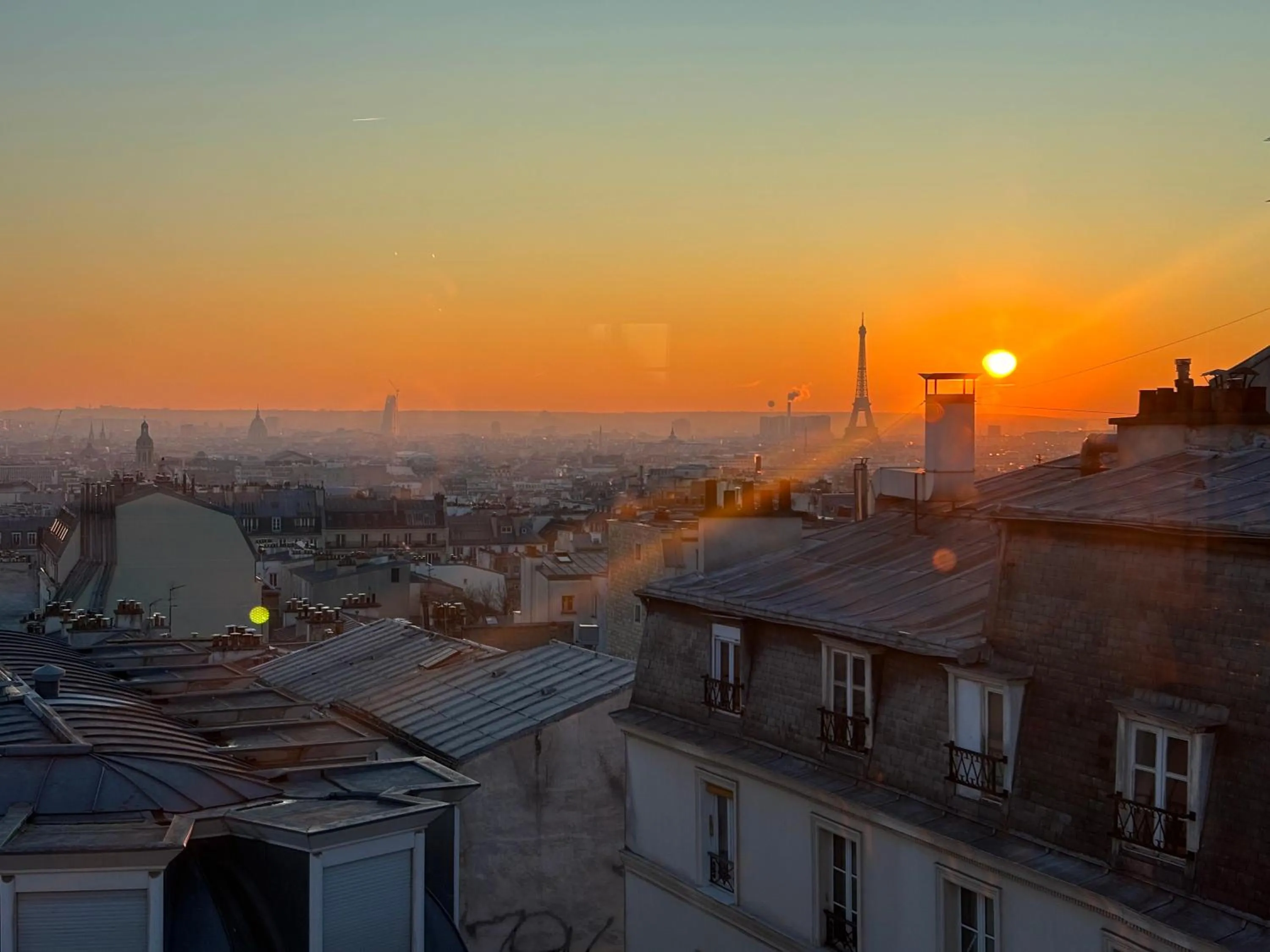 City view in Montmartre Residence