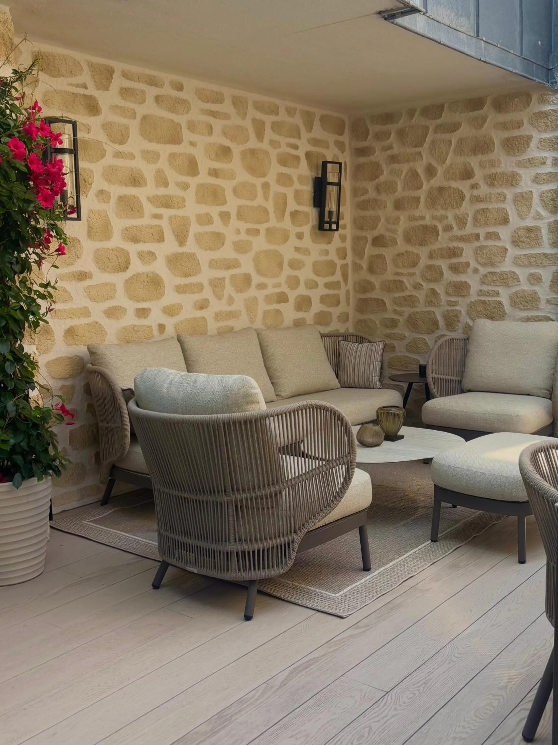 Patio in Montmartre Residence