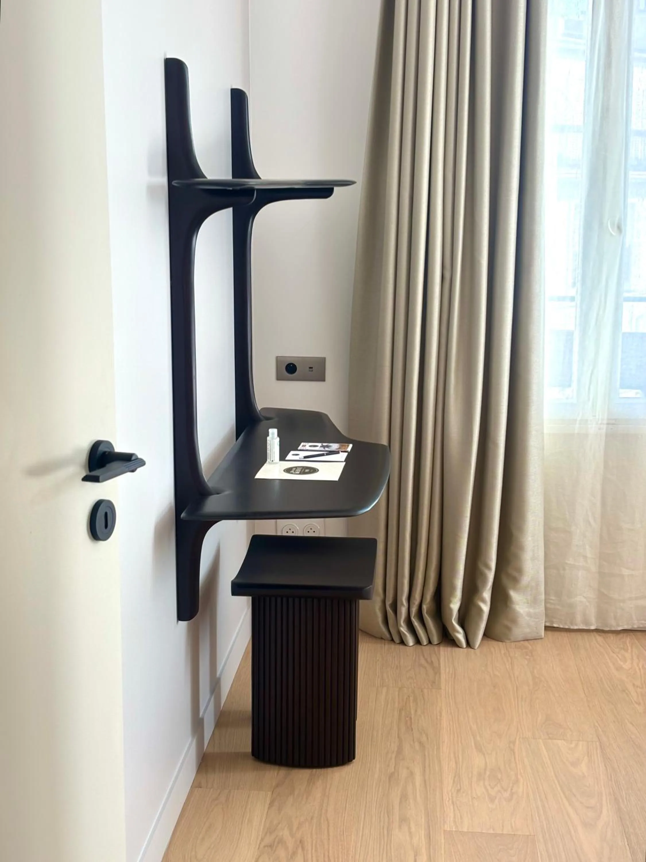 Bedroom in Montmartre Residence