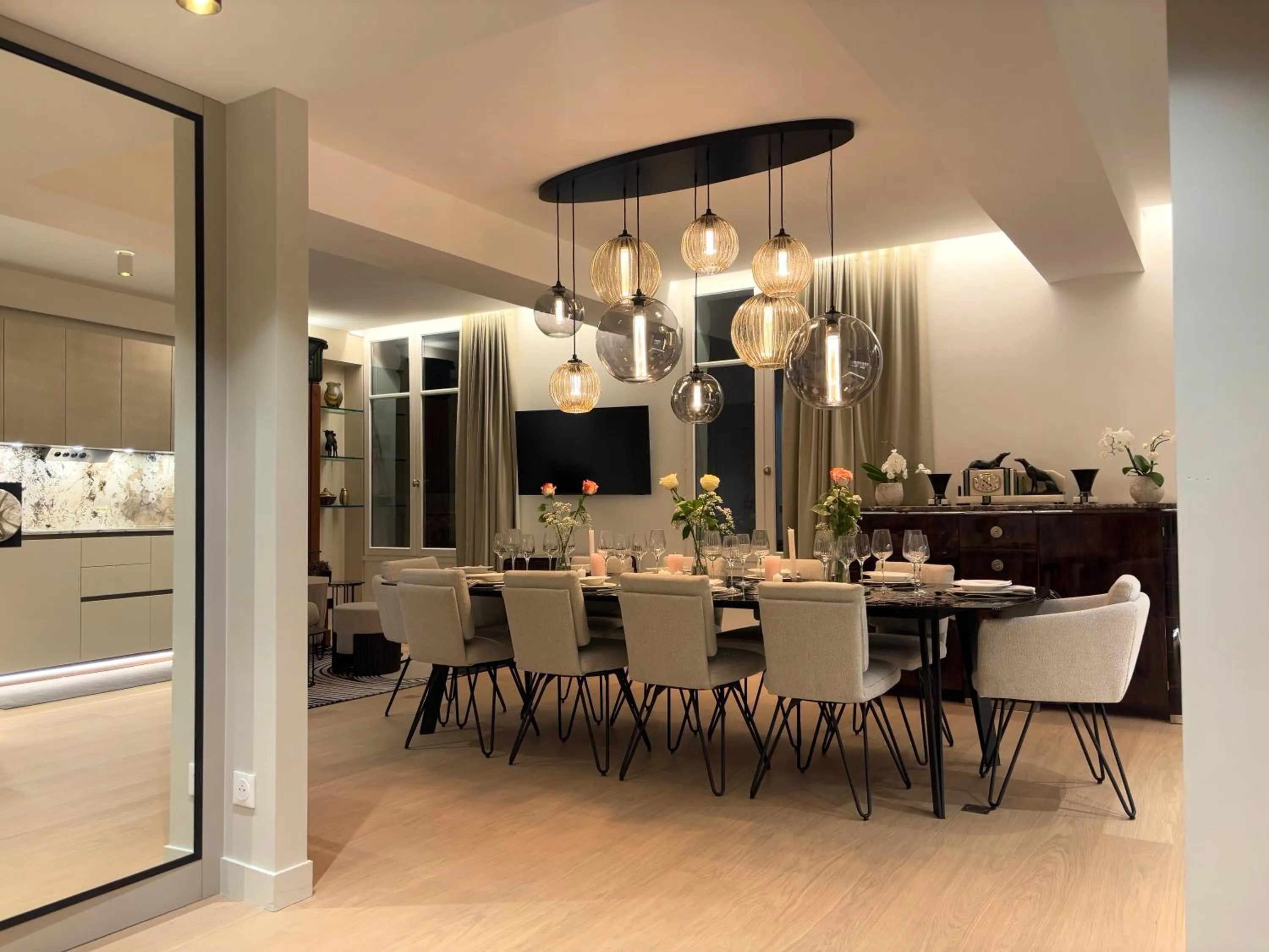 Seating area in Montmartre Residence