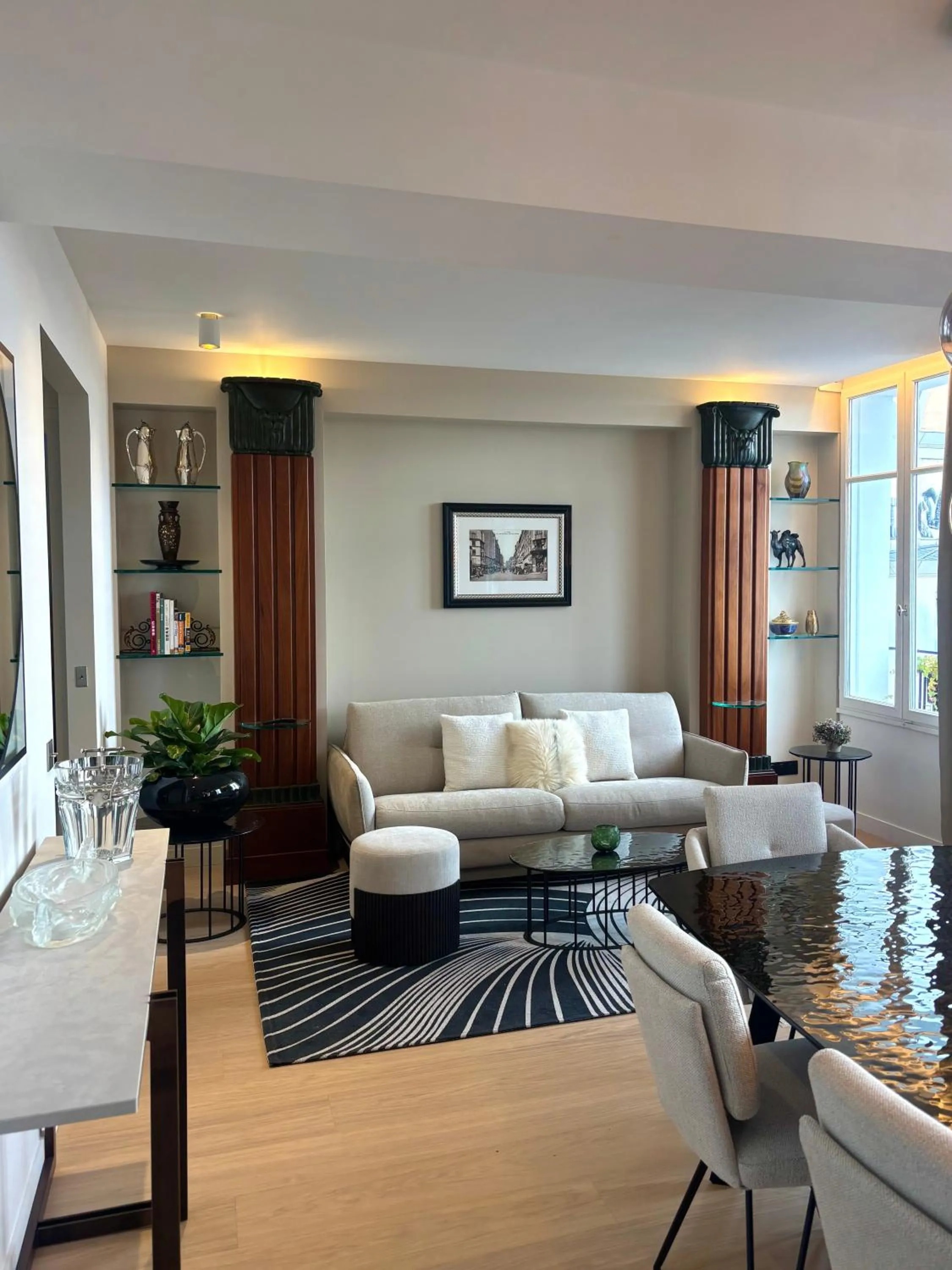 Living room in Montmartre Residence