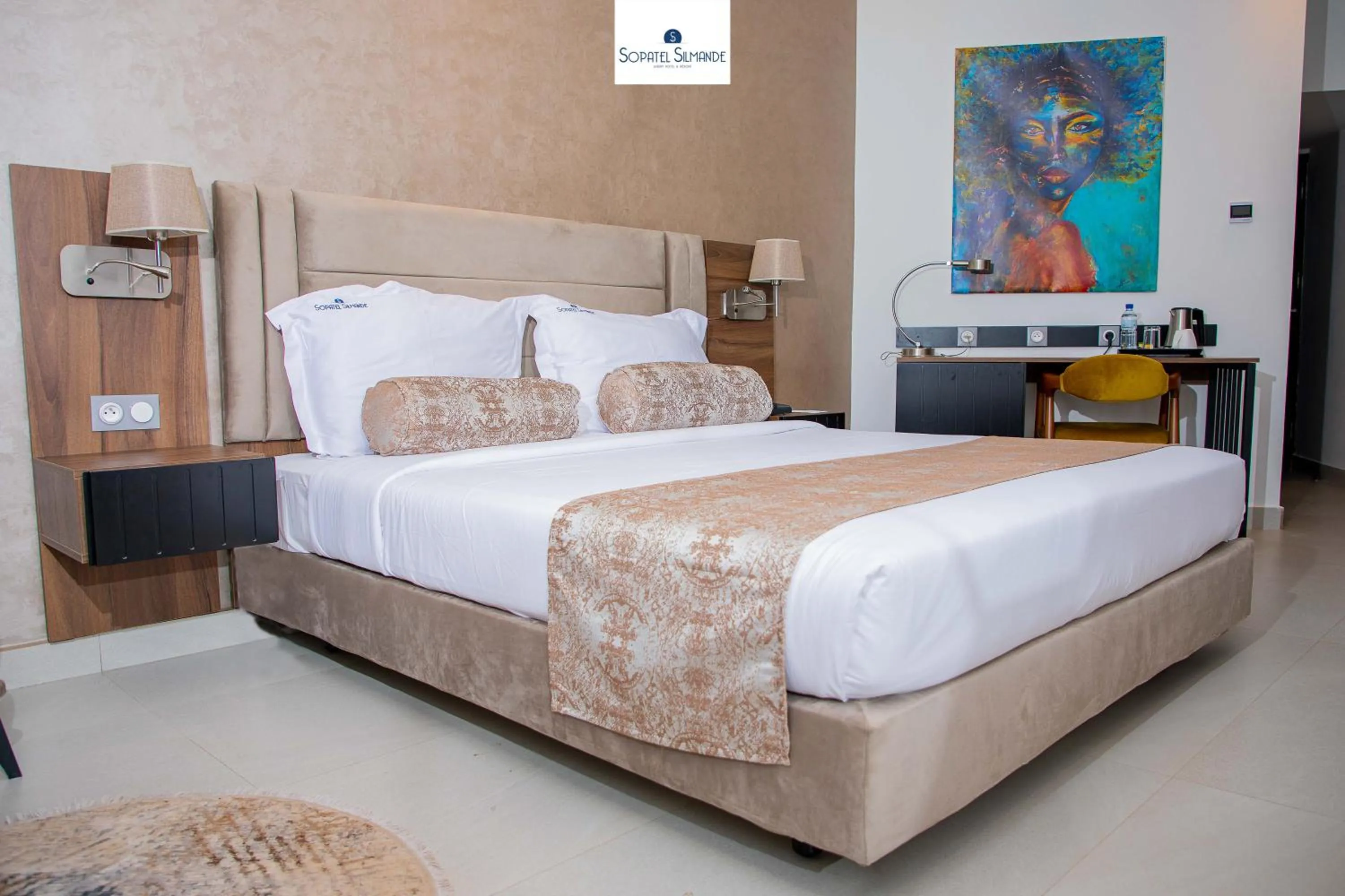 Photo of the whole room, Bed in Sopatel Silmandé