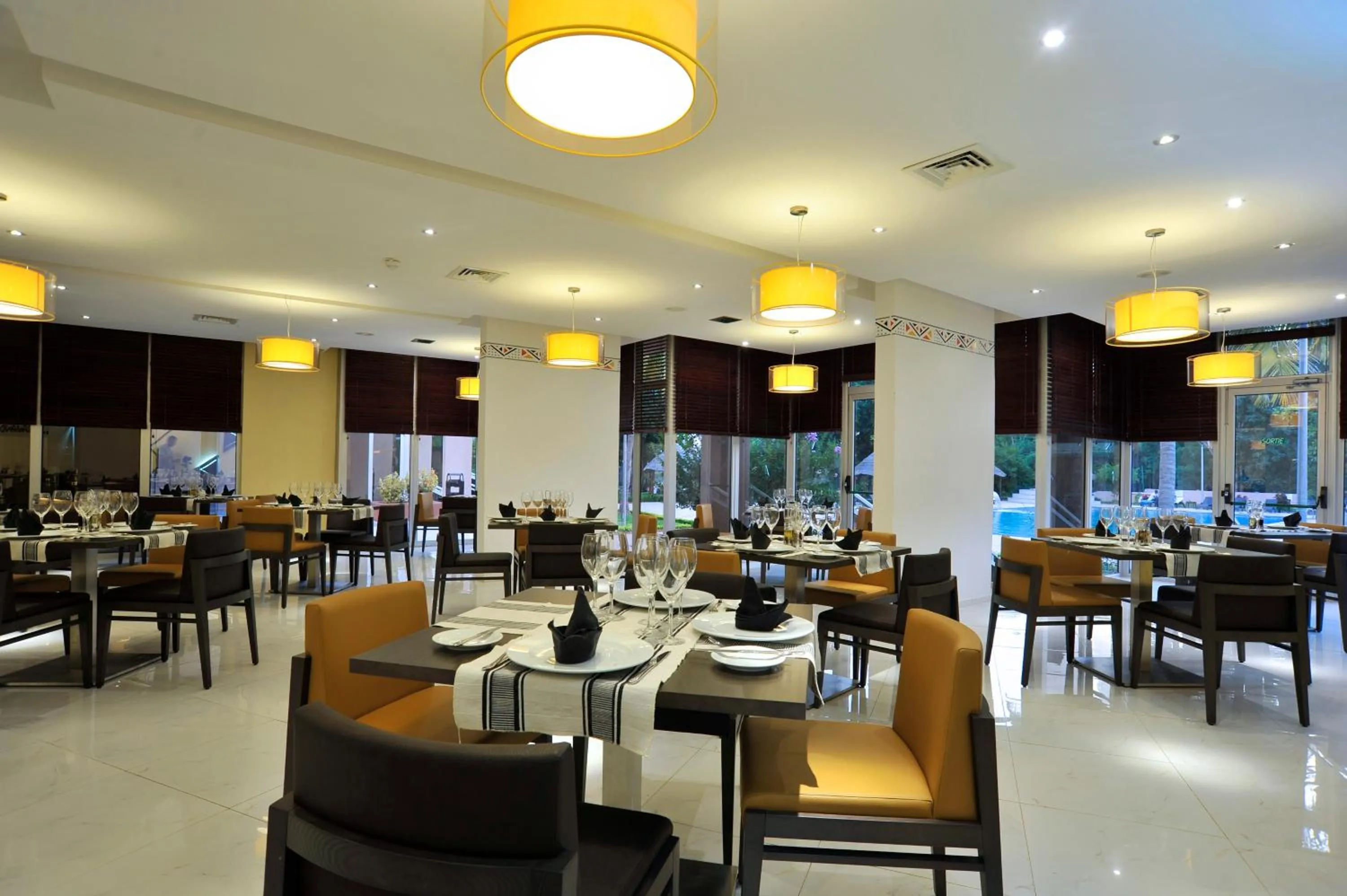 Restaurant/places to eat in Sopatel Silmandé