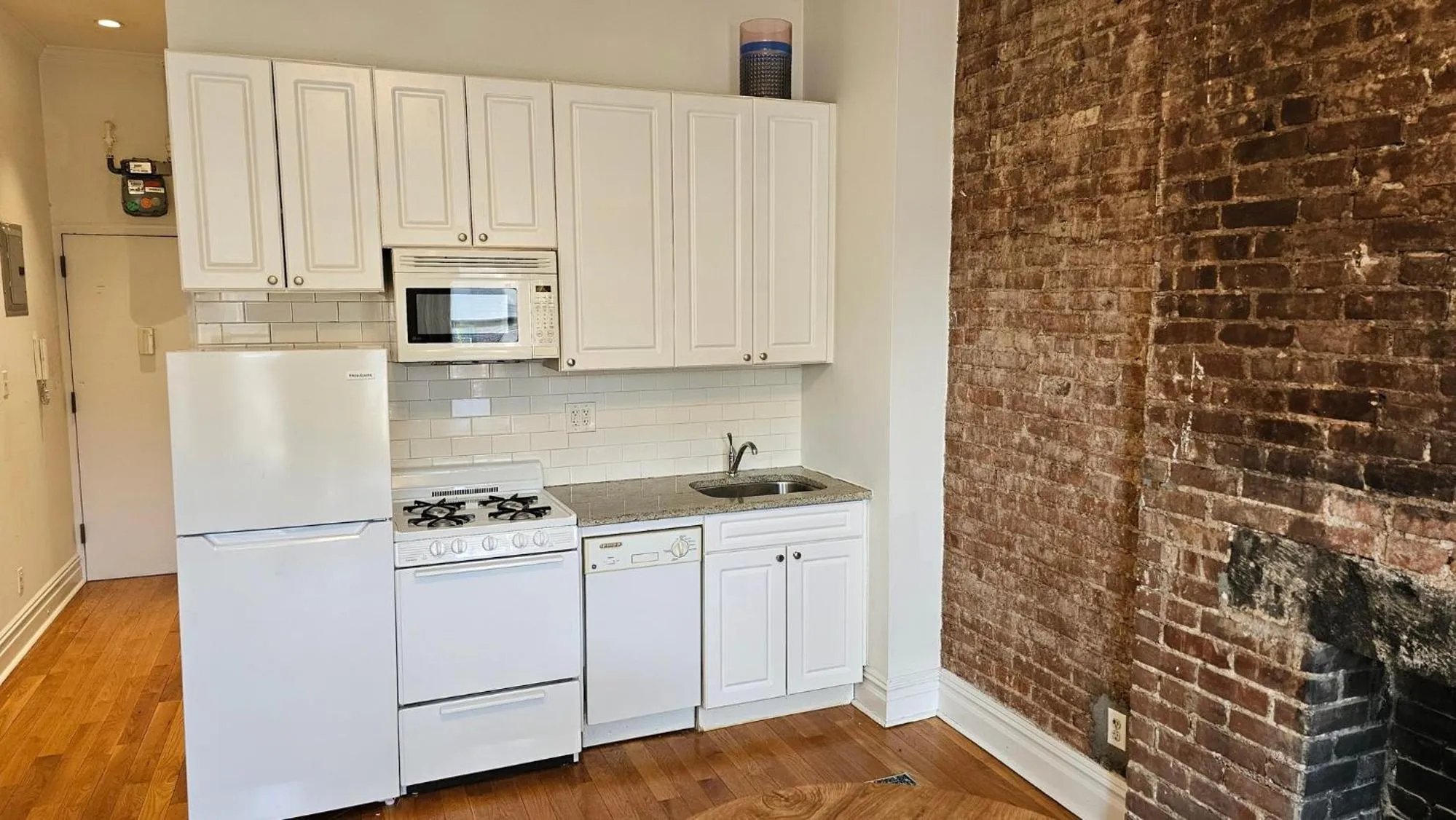 Kitchen or kitchenette in Incentra Village Hotel