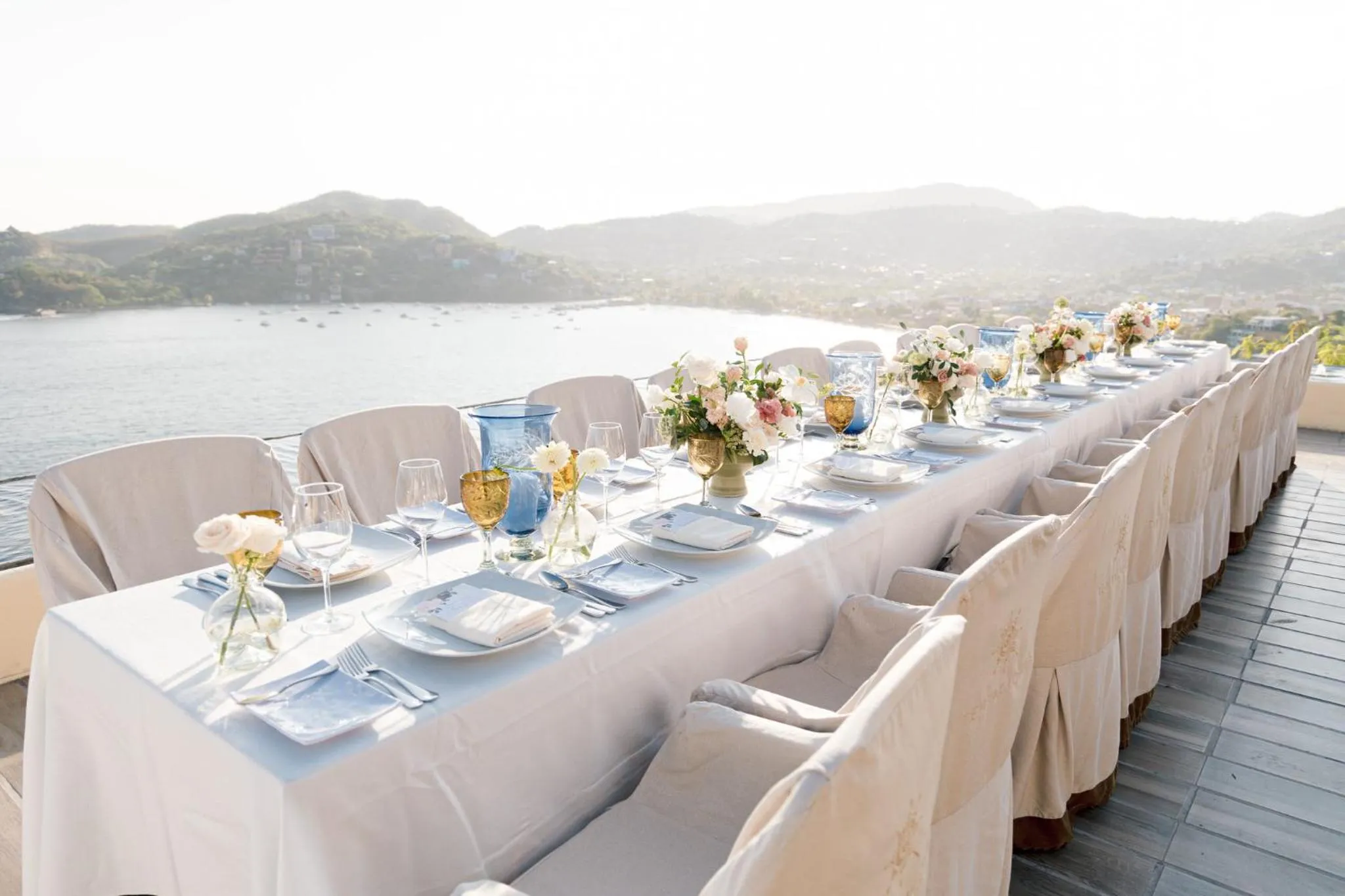 Restaurant/places to eat in Tentaciones Hotel & Lounge Pool - Adults Only