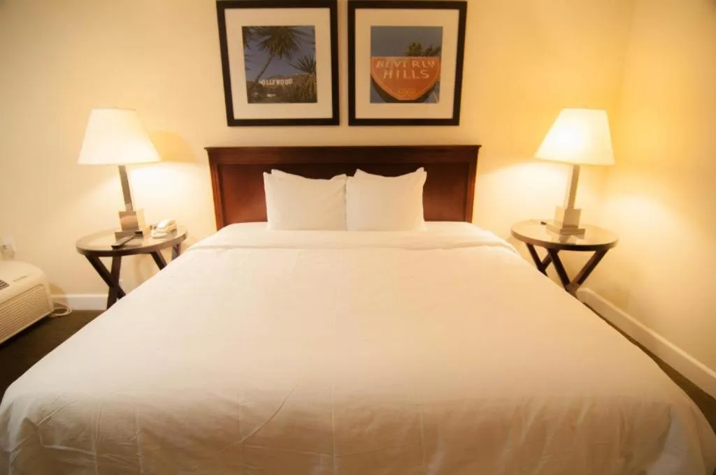 Bed in Bokai Garden Hotel