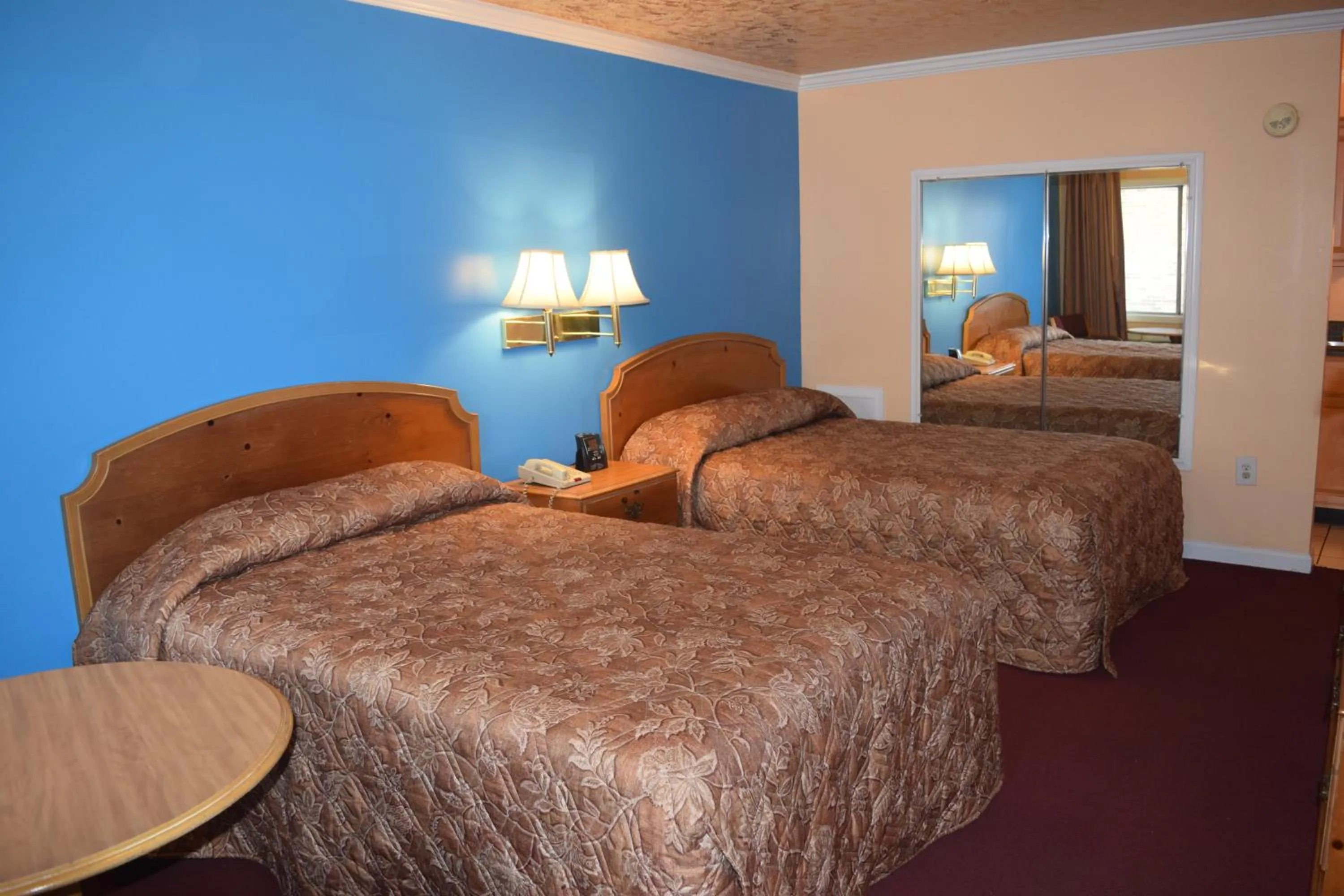 Property building in Fort Eustis Inn