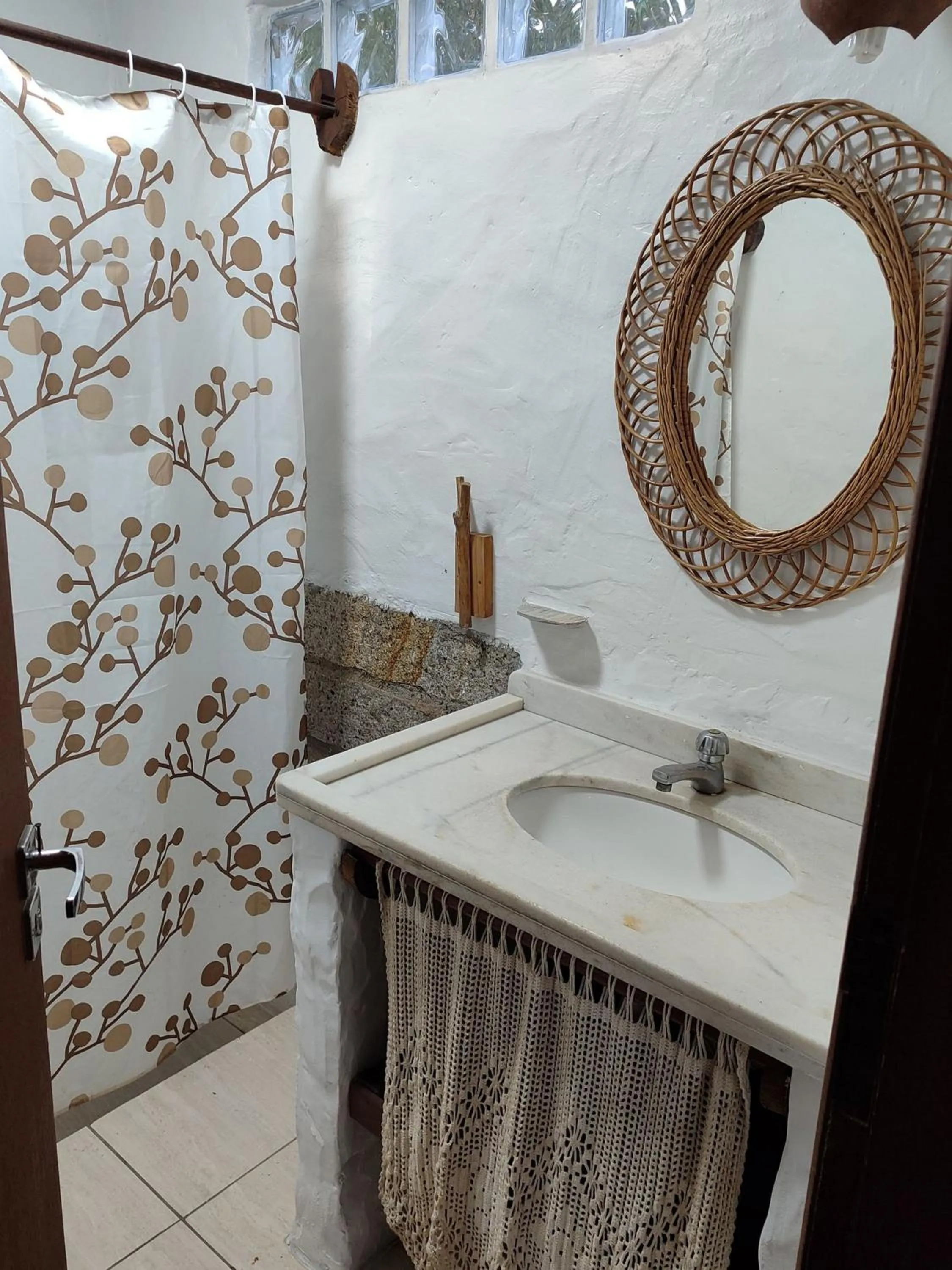 Bathroom in Pousada Casa Morango - Praia do Rosa - SC