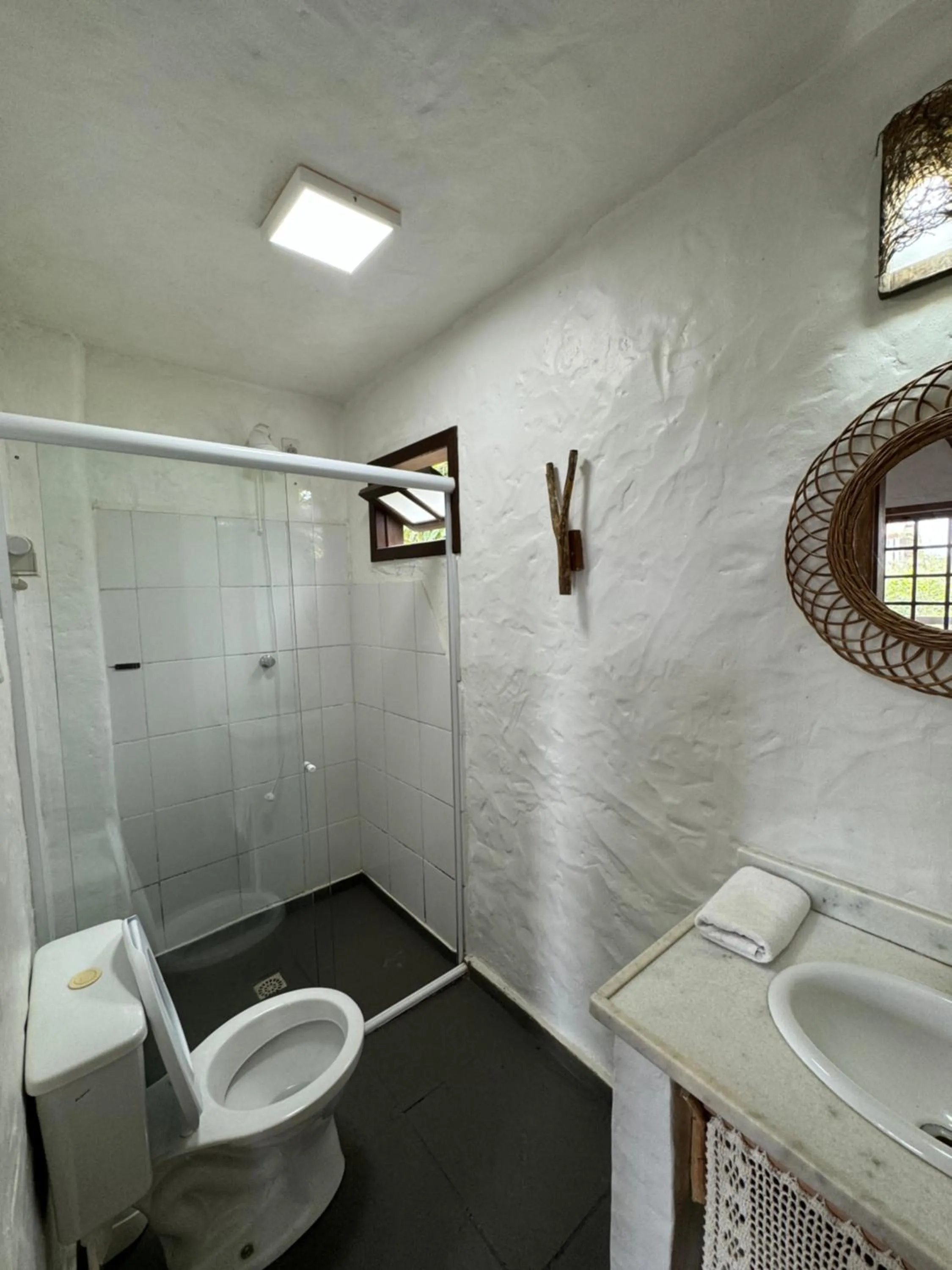 Shower in Pousada Casa Morango - Praia do Rosa - SC