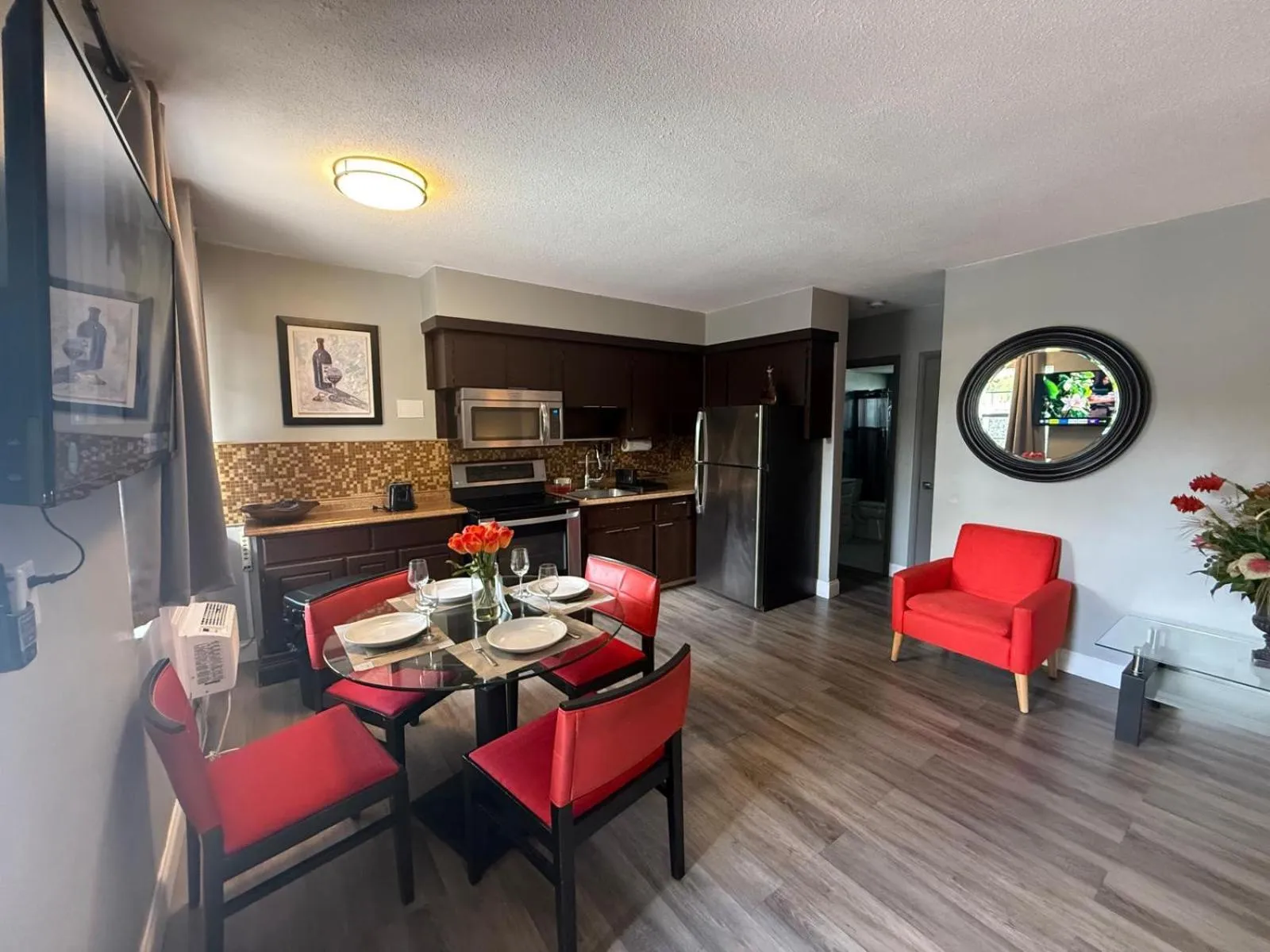 Sheridan Suites Apartments