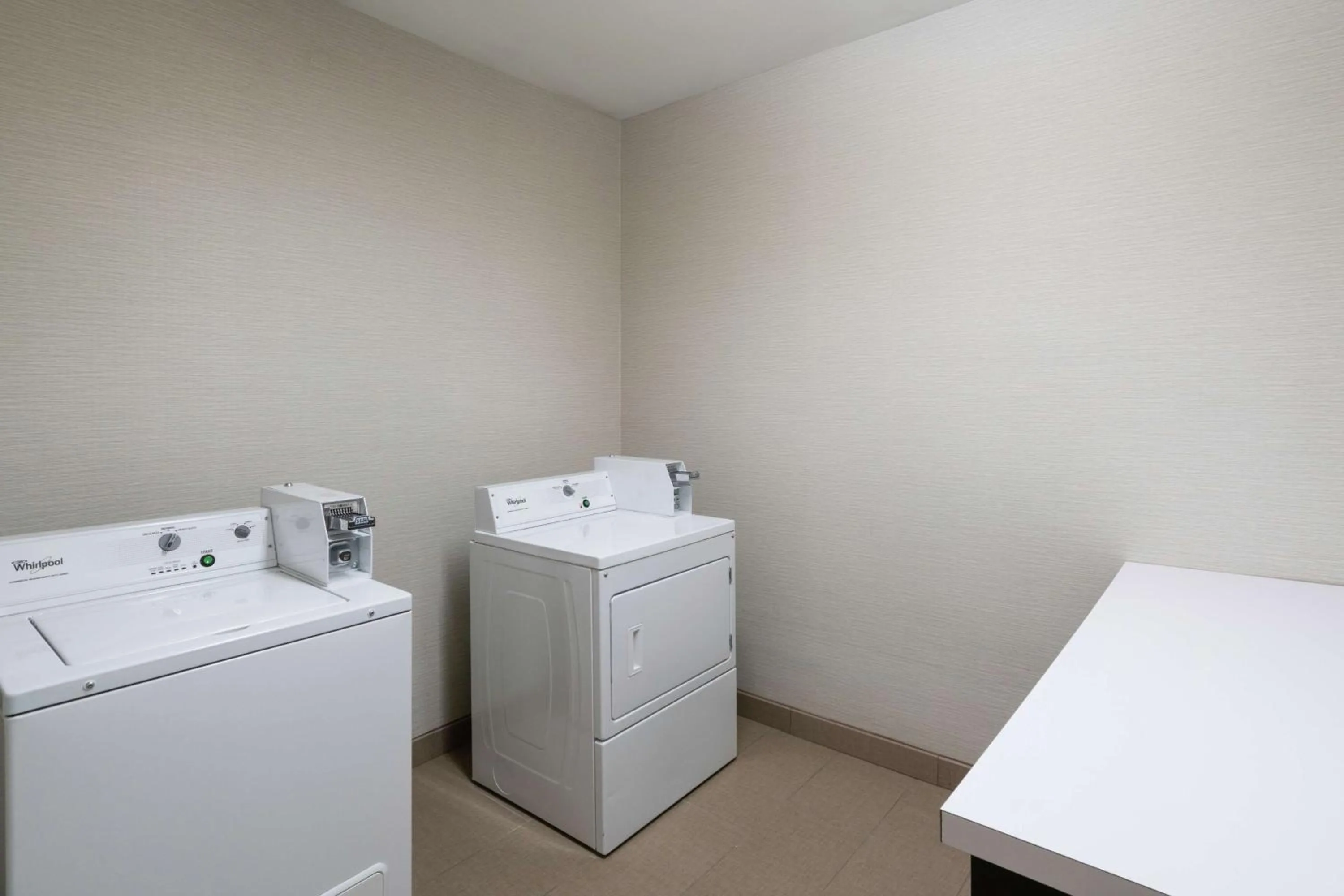 Property building in Hampton Inn Marion