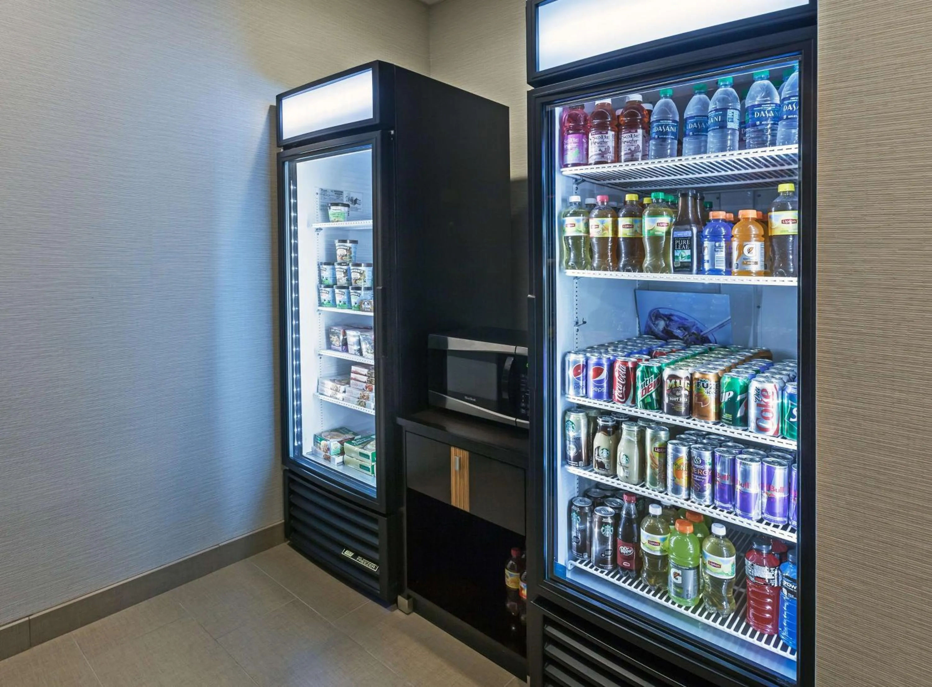 Restaurant/places to eat in Hampton Inn Marion