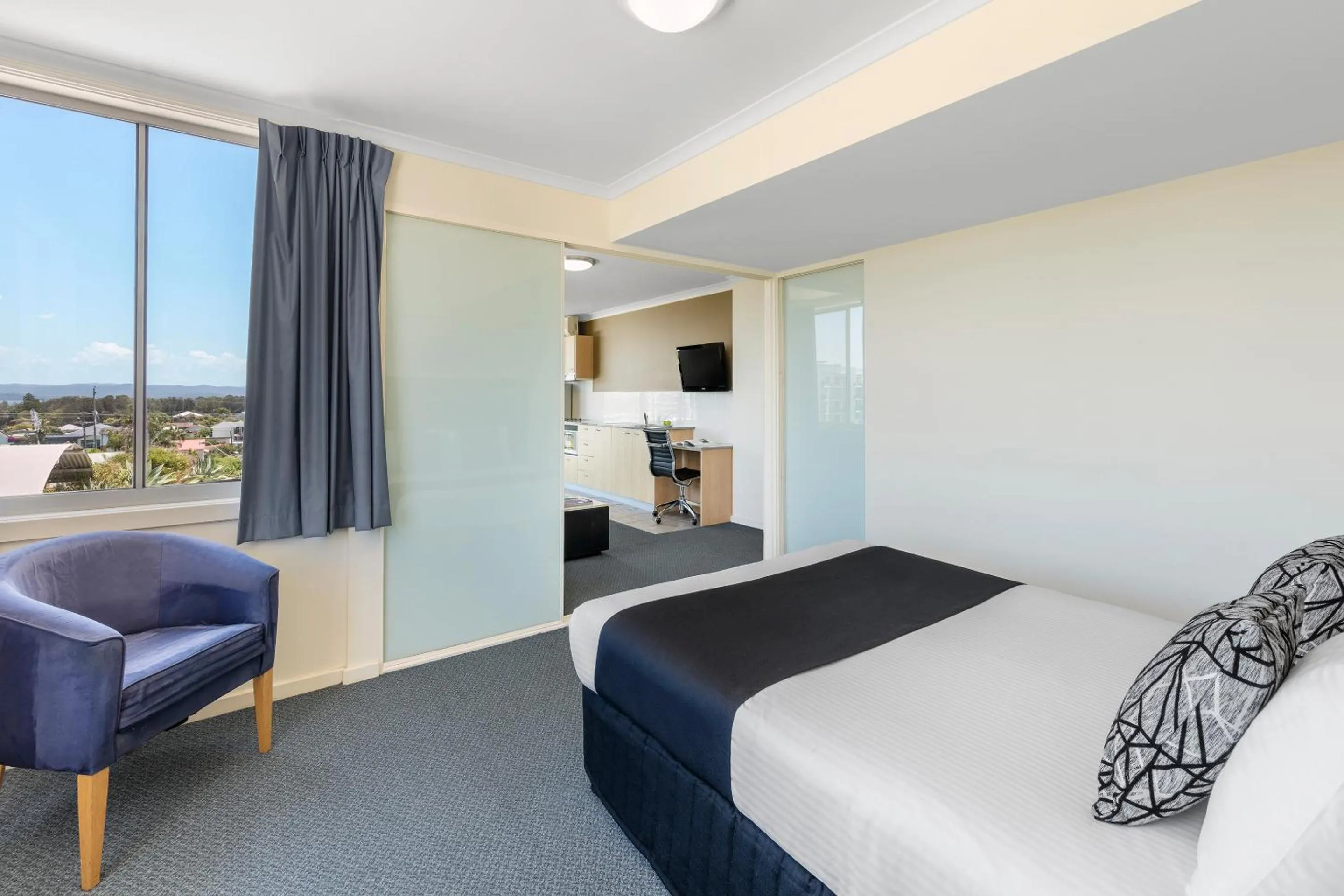 Bedroom, Bed in Nesuto The Entrance