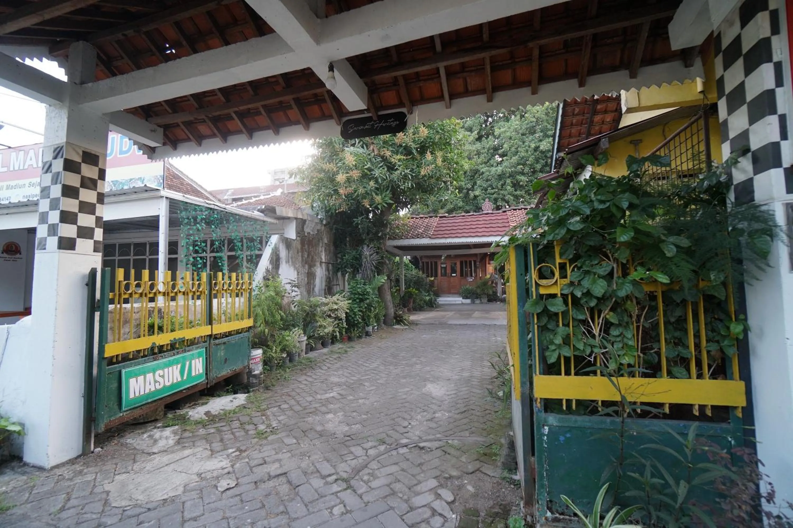 Property building in Villa Sarimbit