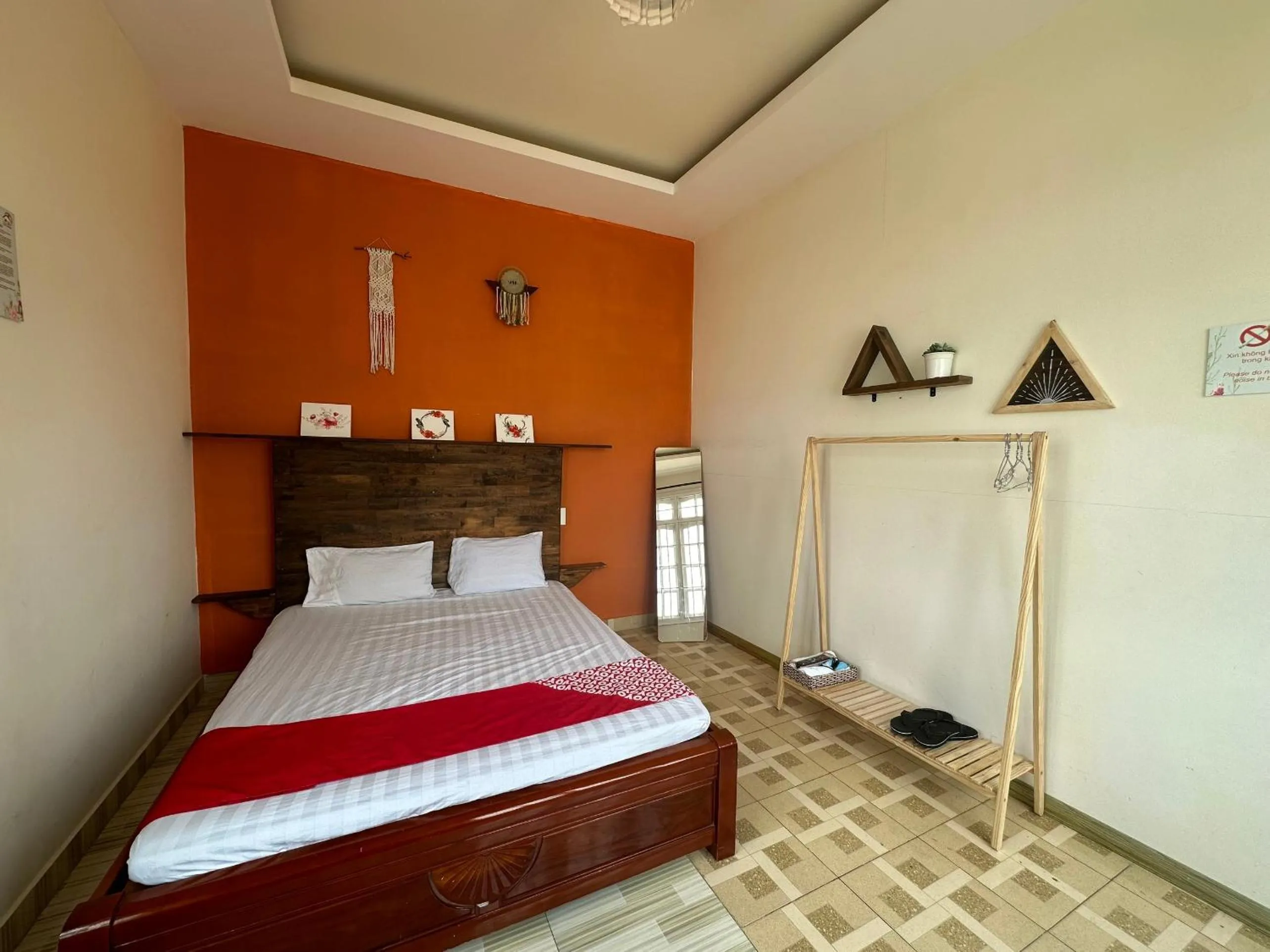 Bedroom, Bed in SPOT ON 1229 Happy Dream Homestay