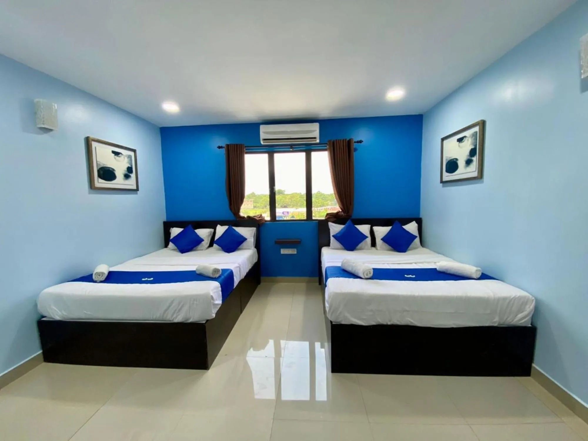 Bed in Royals Star Hotel