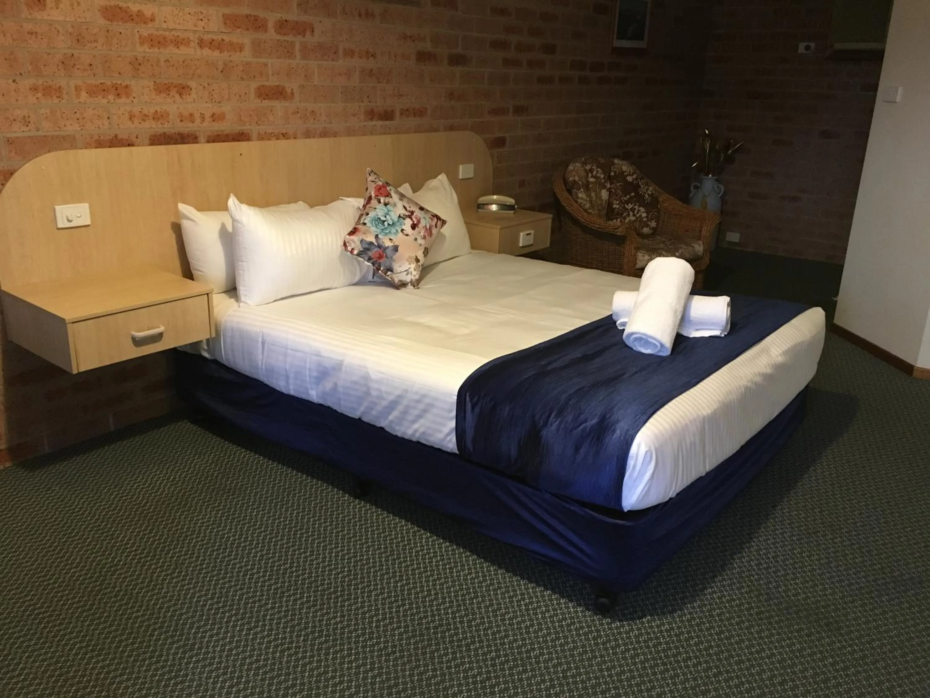 Bed in Branxton House Motel