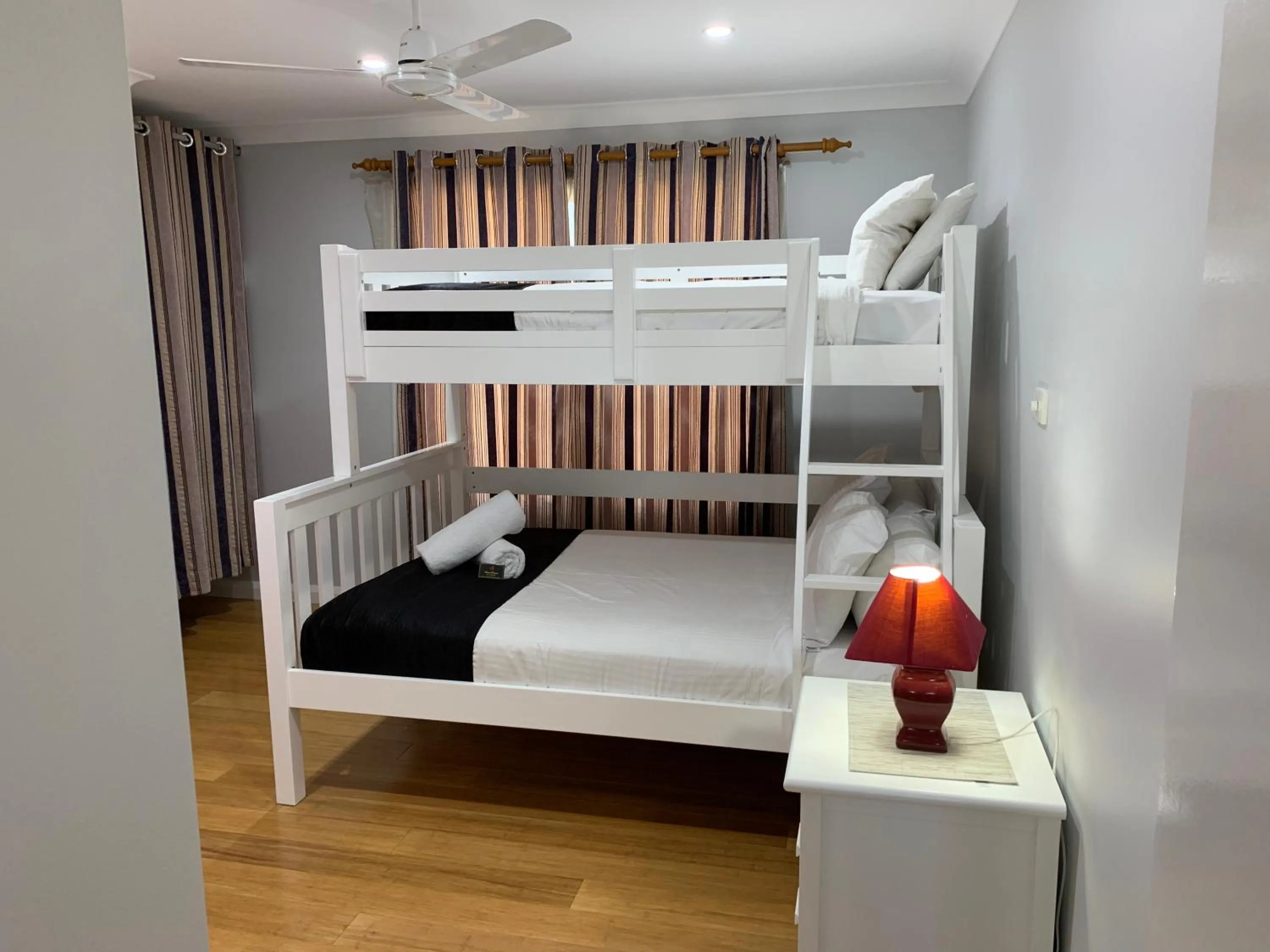 Bed in Branxton House Motel