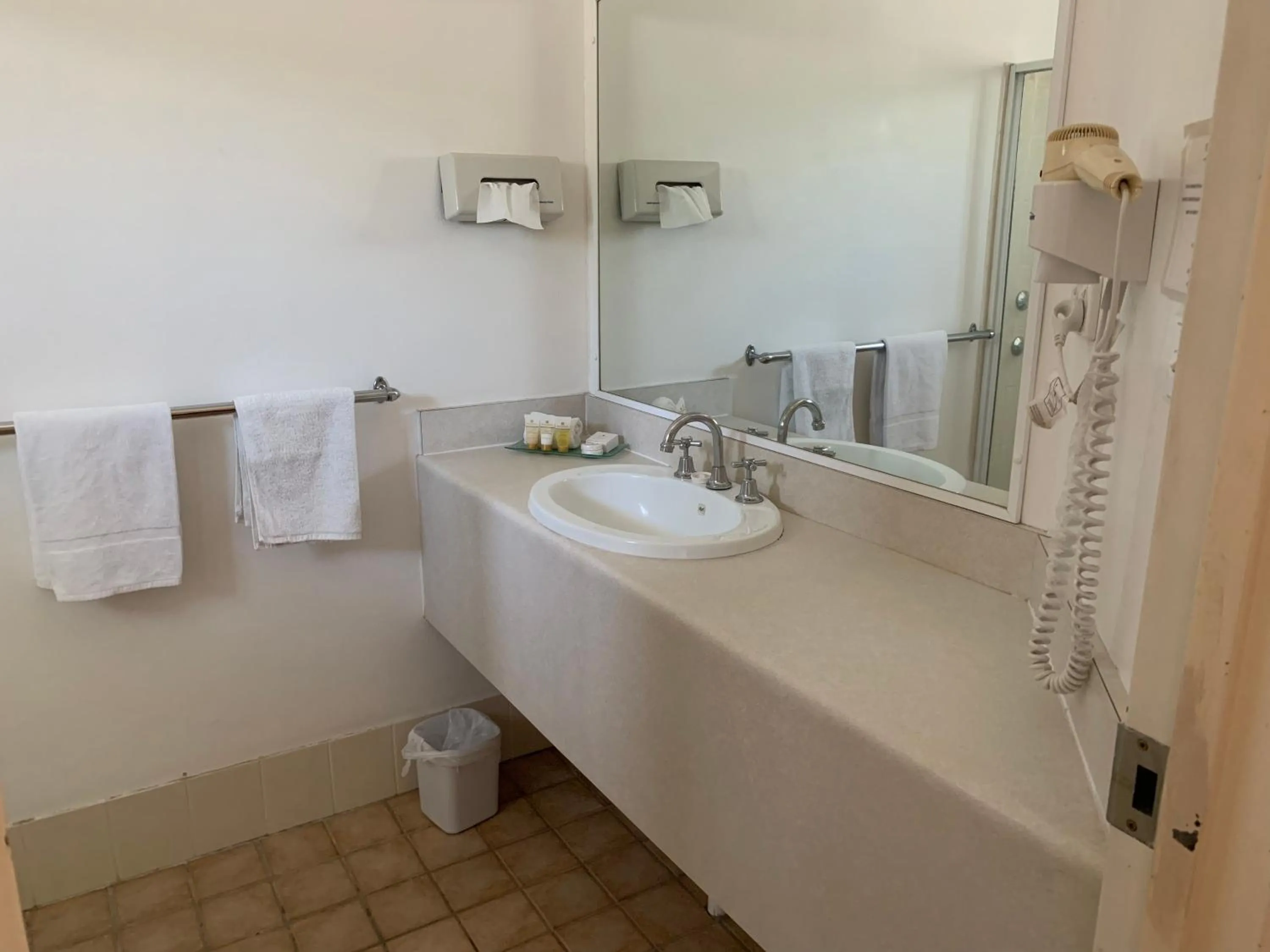 Branxton House Motel