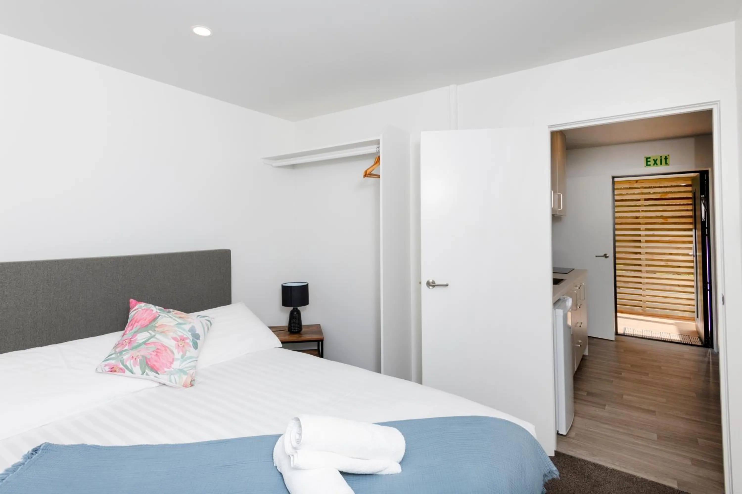 Bedroom, Bed in Waikanae Beach TOP 10 Holiday Park