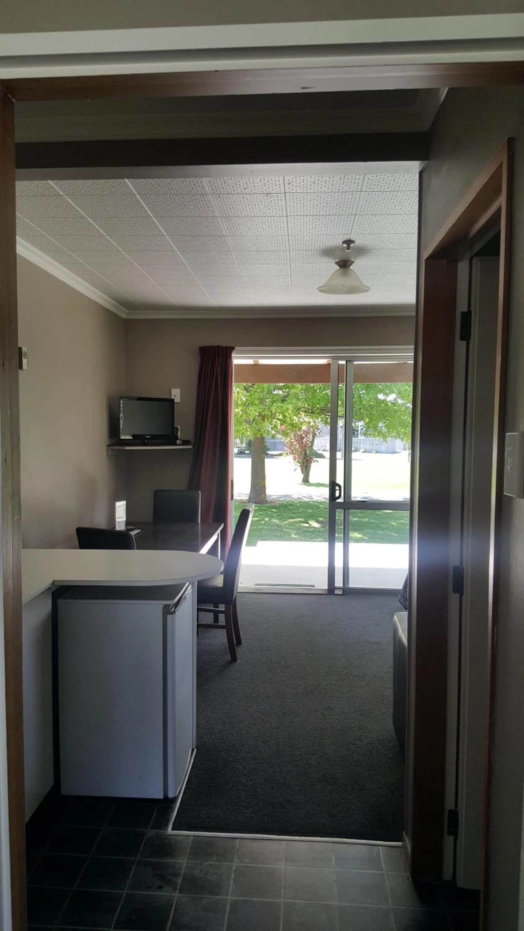 Kitchen or kitchenette in High Country Lodge, Motels & Backpackers