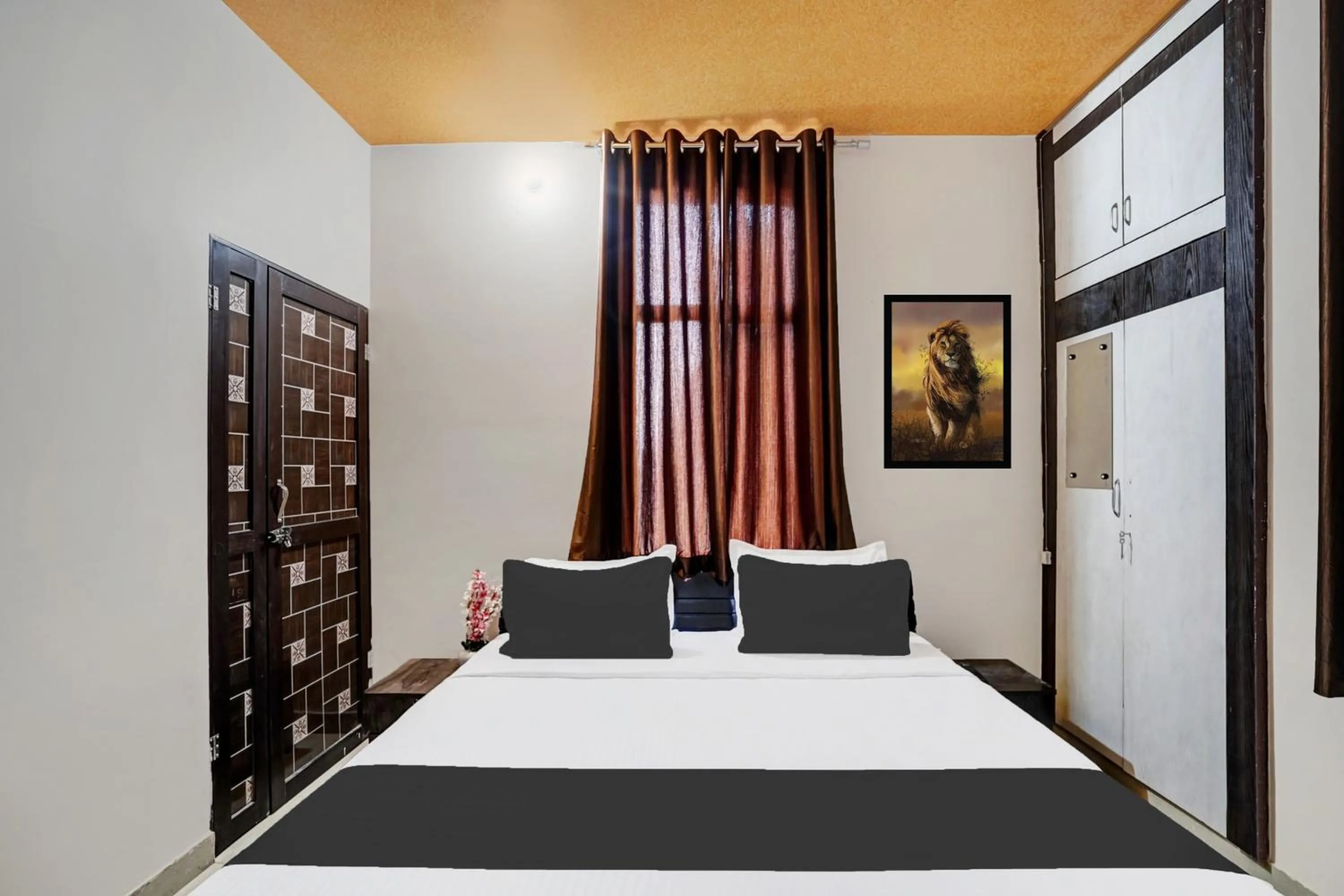 Bedroom, Bed in Hotel O Rudra palace