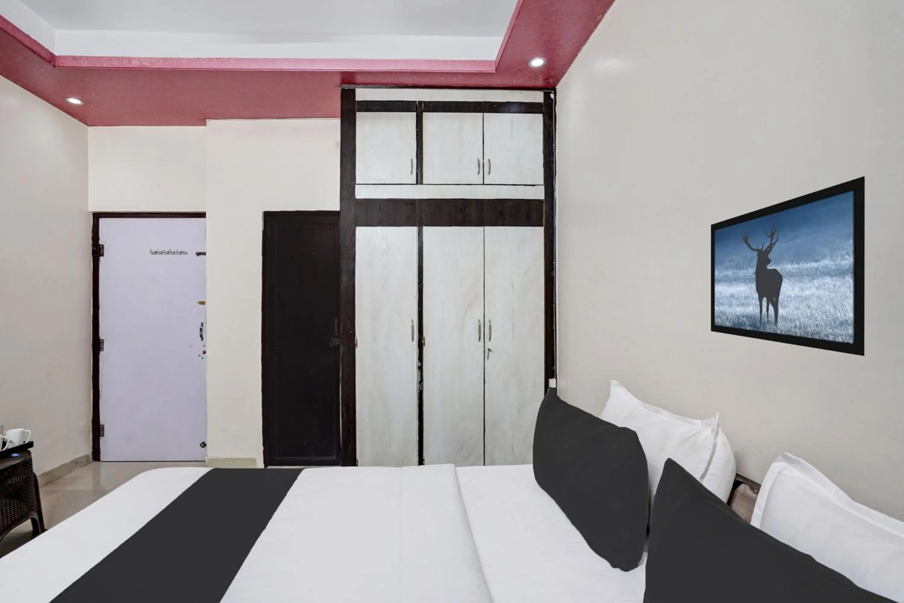 Bedroom, Bed in Hotel O Rudra palace