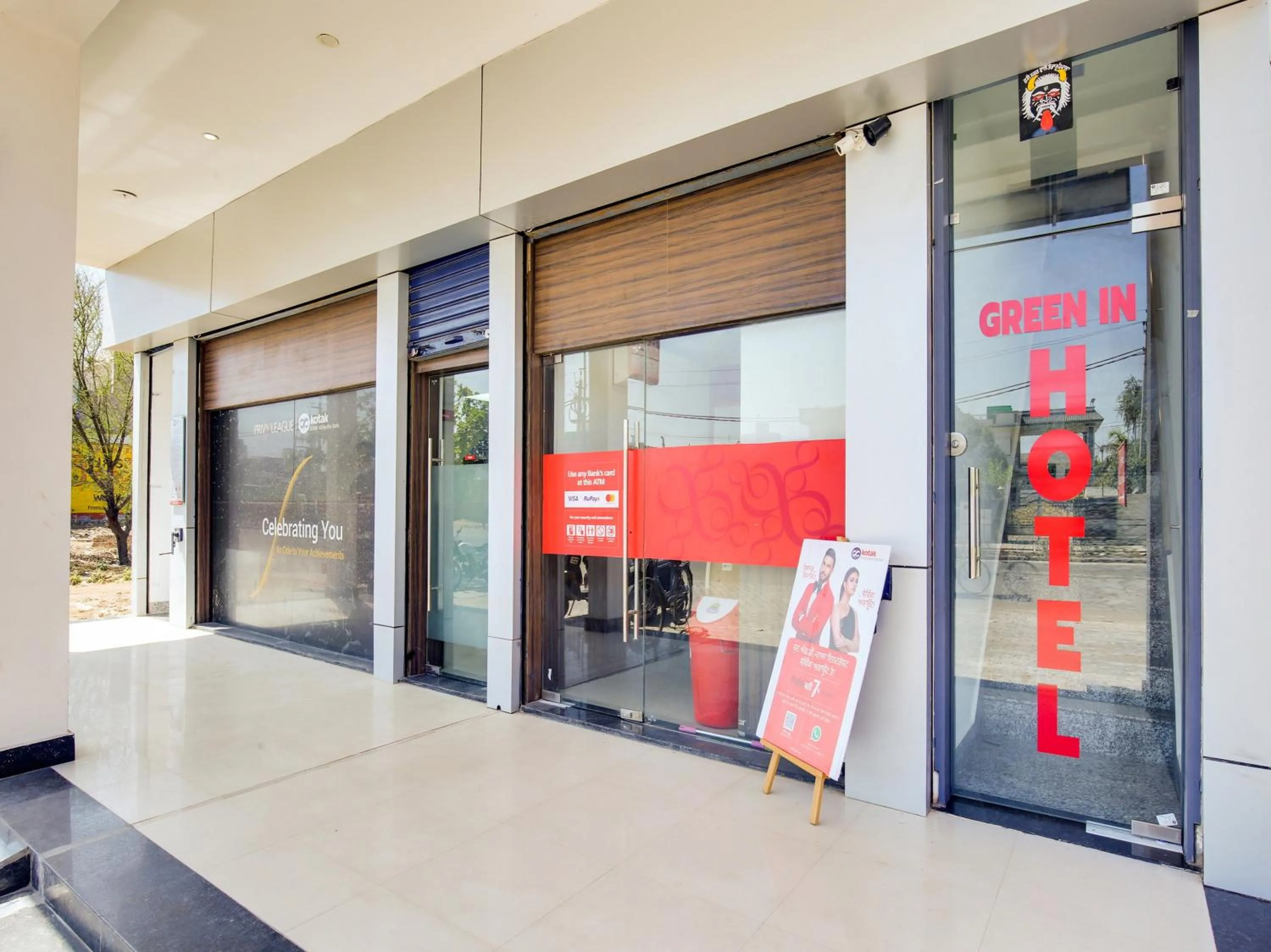 Facade/entrance in Hotel O Green In