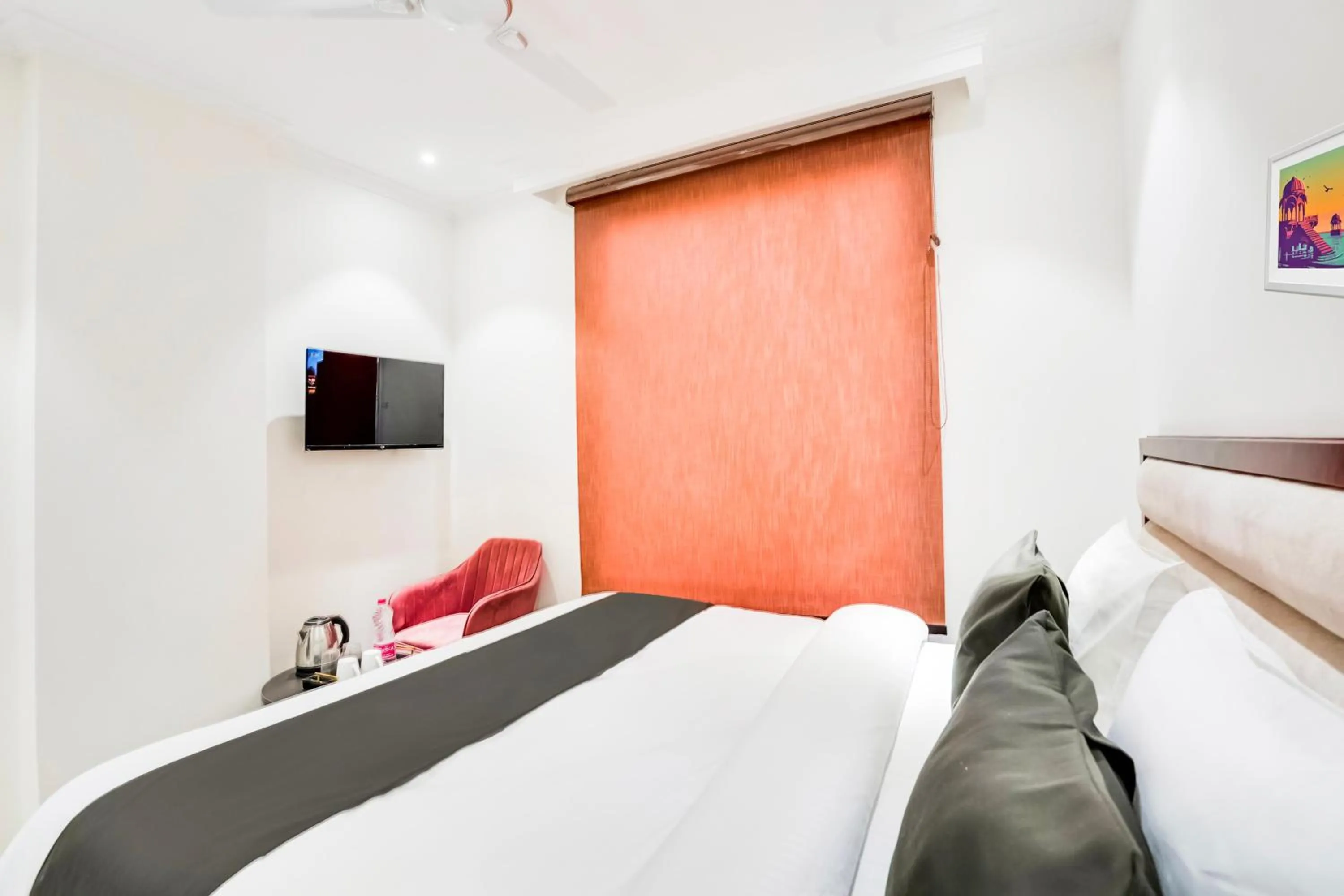 Bedroom, Bed in HOTEL RETREAT INN