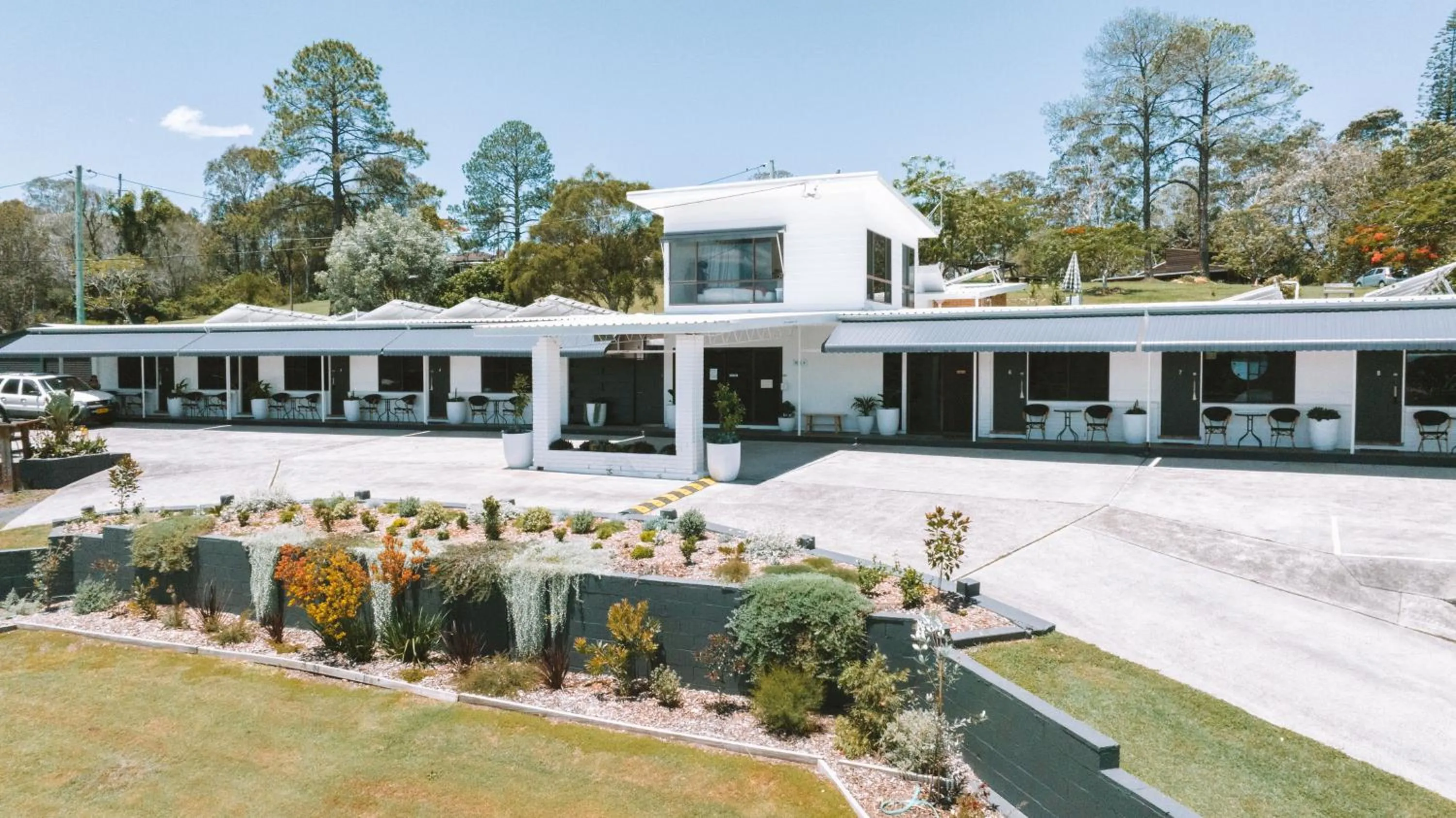 Property building in Motel Maclean