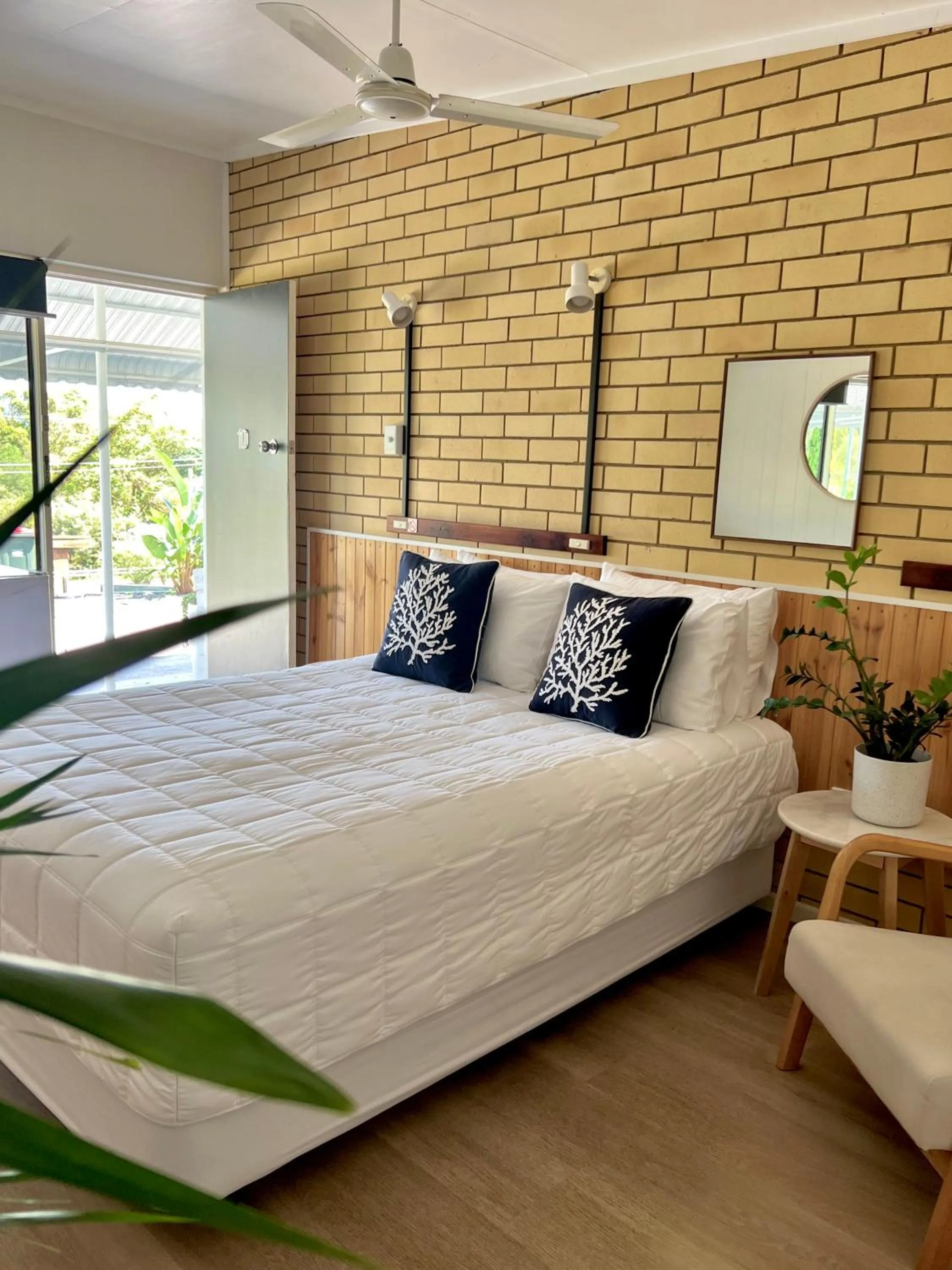 Bedroom, Bed in Motel Maclean