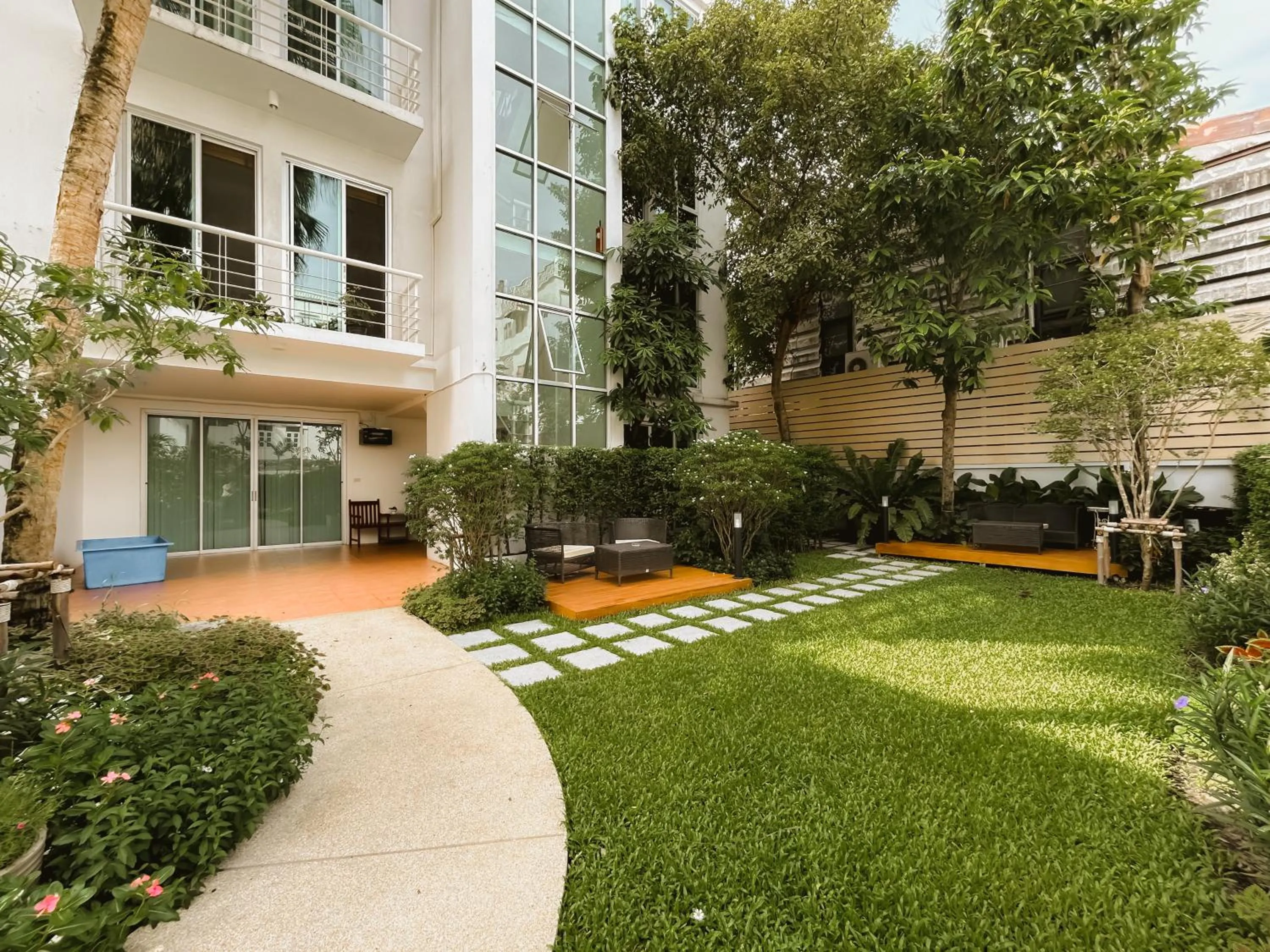 Garden in Townhouse PK Garden