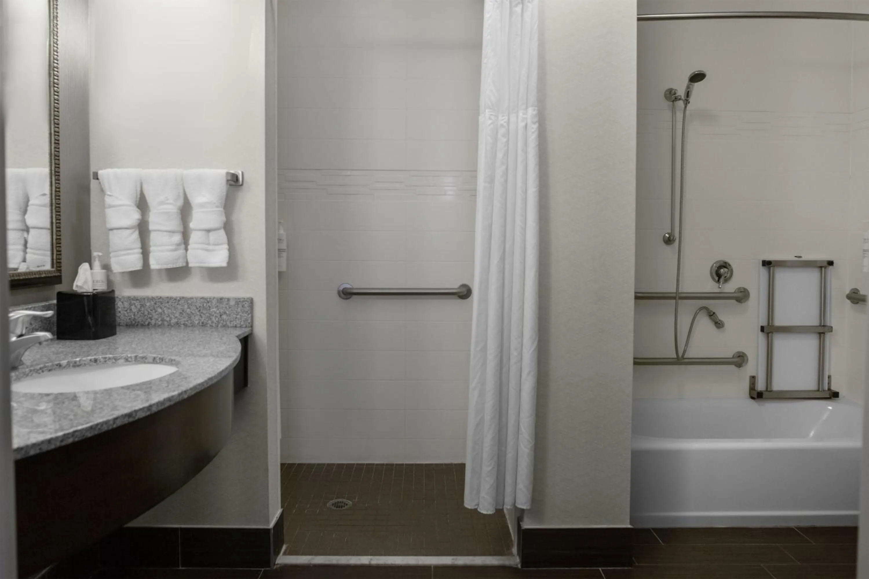 Bathroom in Hilton Garden Inn Denison/Sherman/At Texoma Event Center