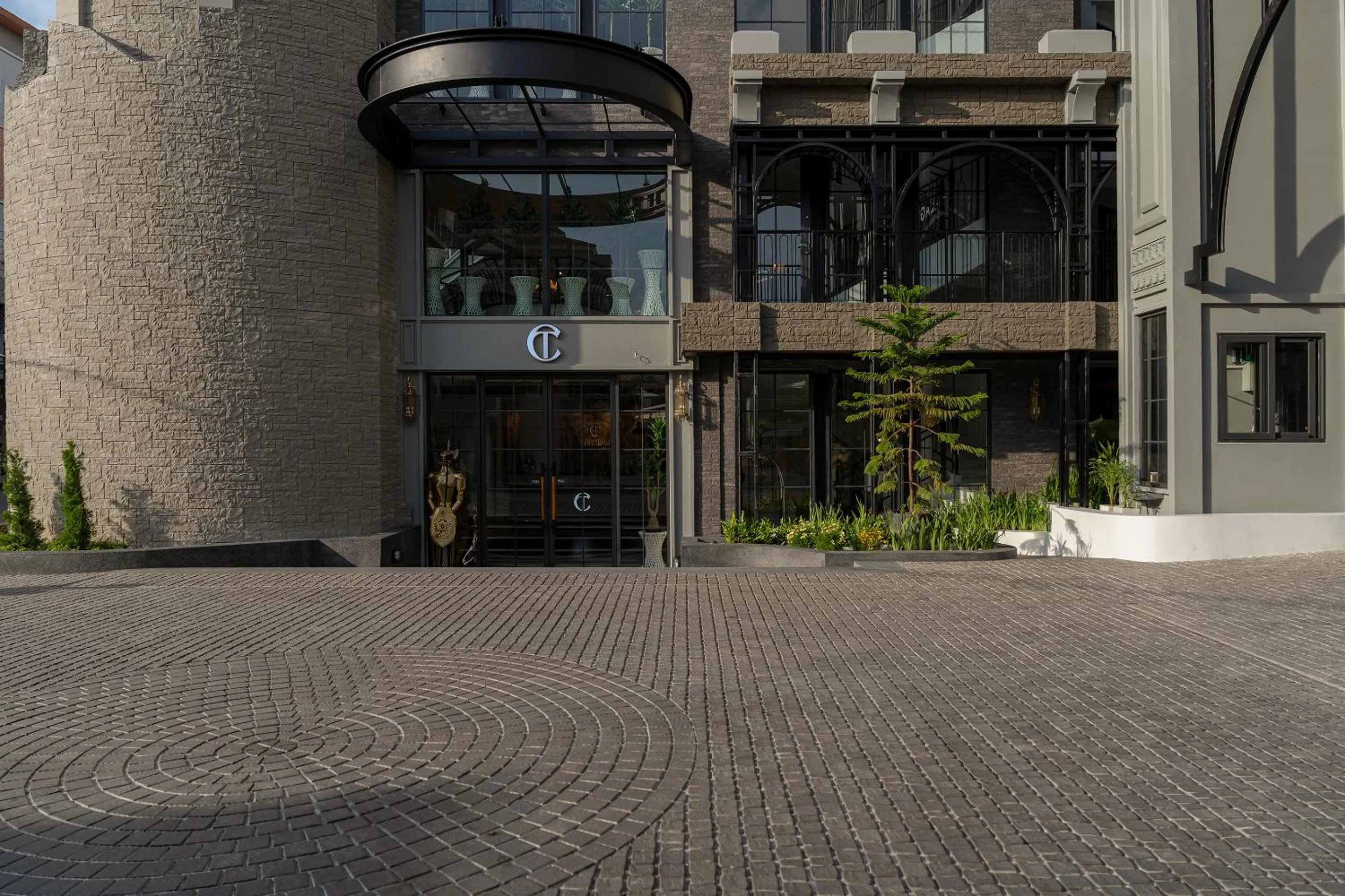 Property building in Chateau Du Village Patong