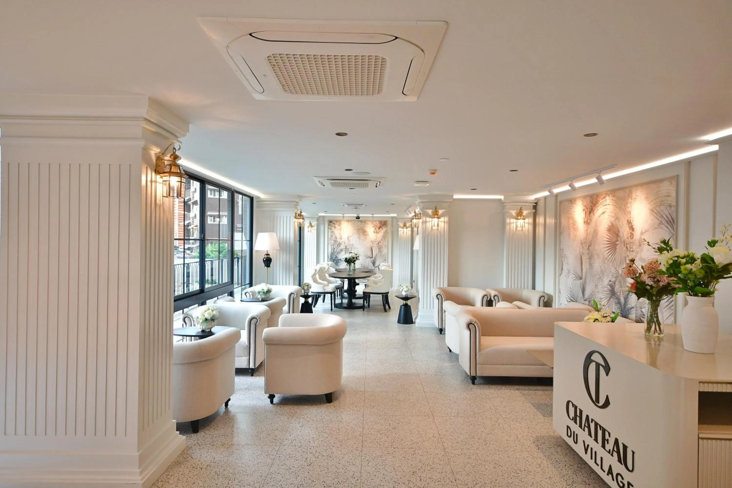 Seating area in Chateau Du Village Patong