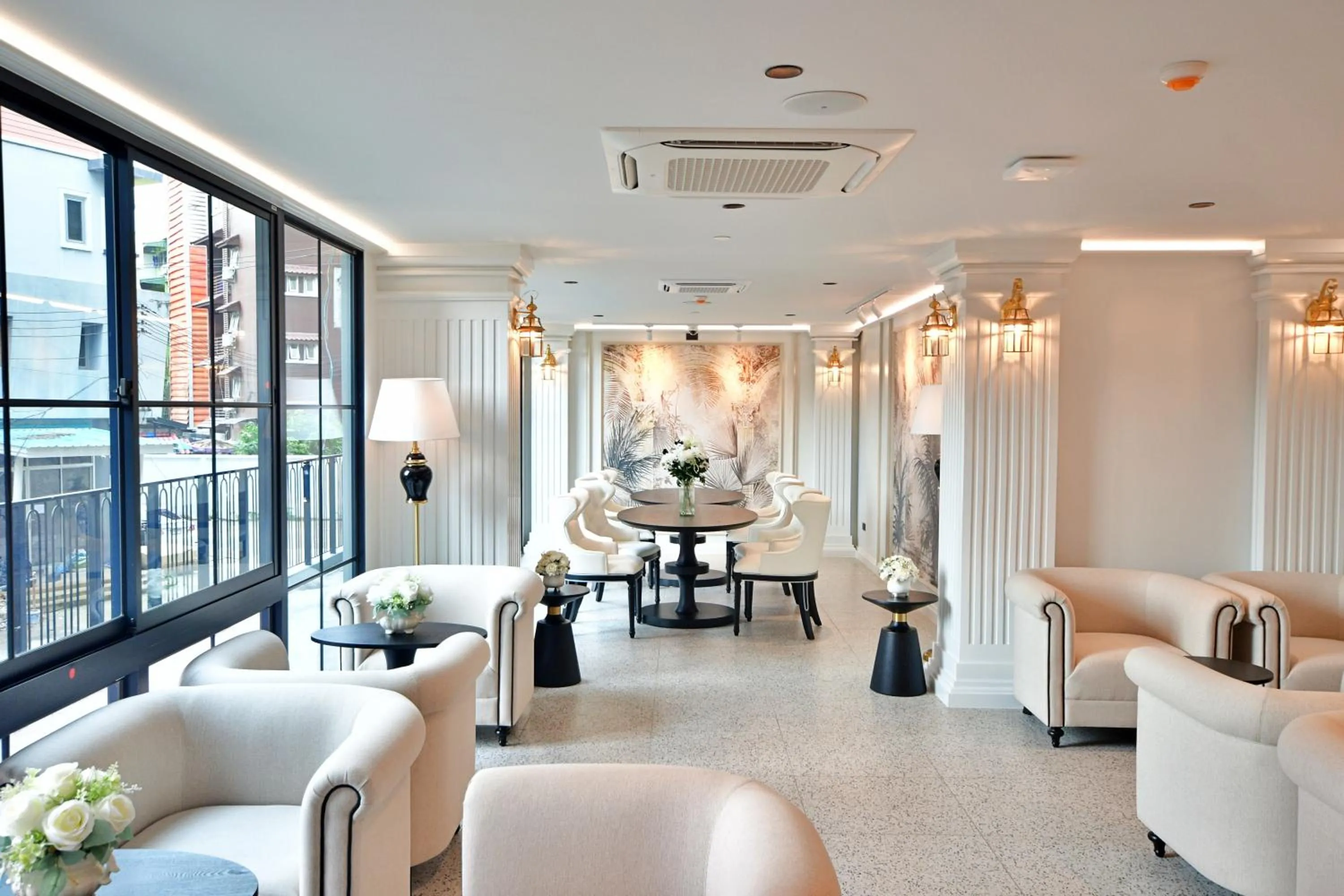 Seating area in Chateau Du Village Patong